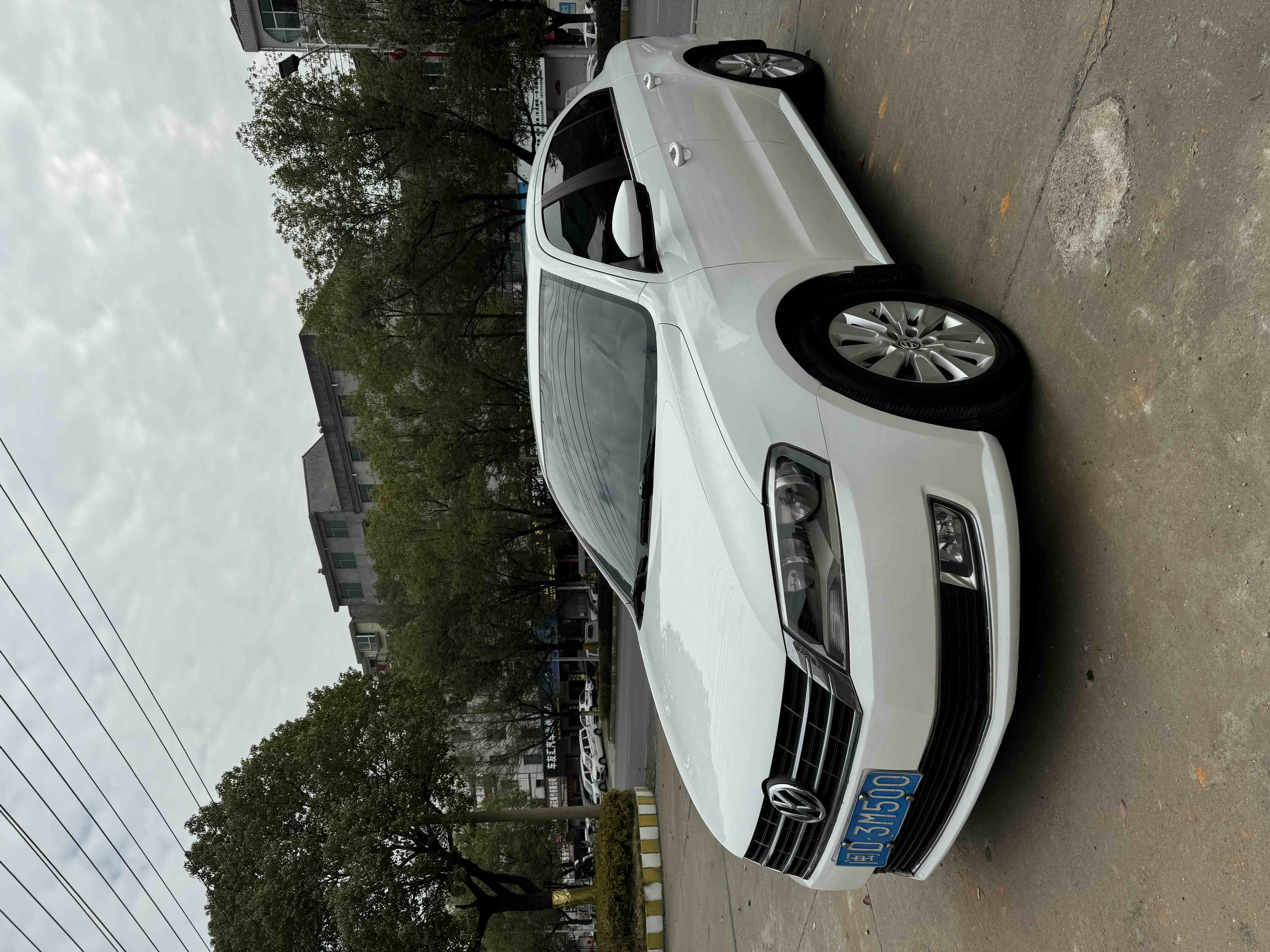 Volkswagen Lavida 2012 car image 