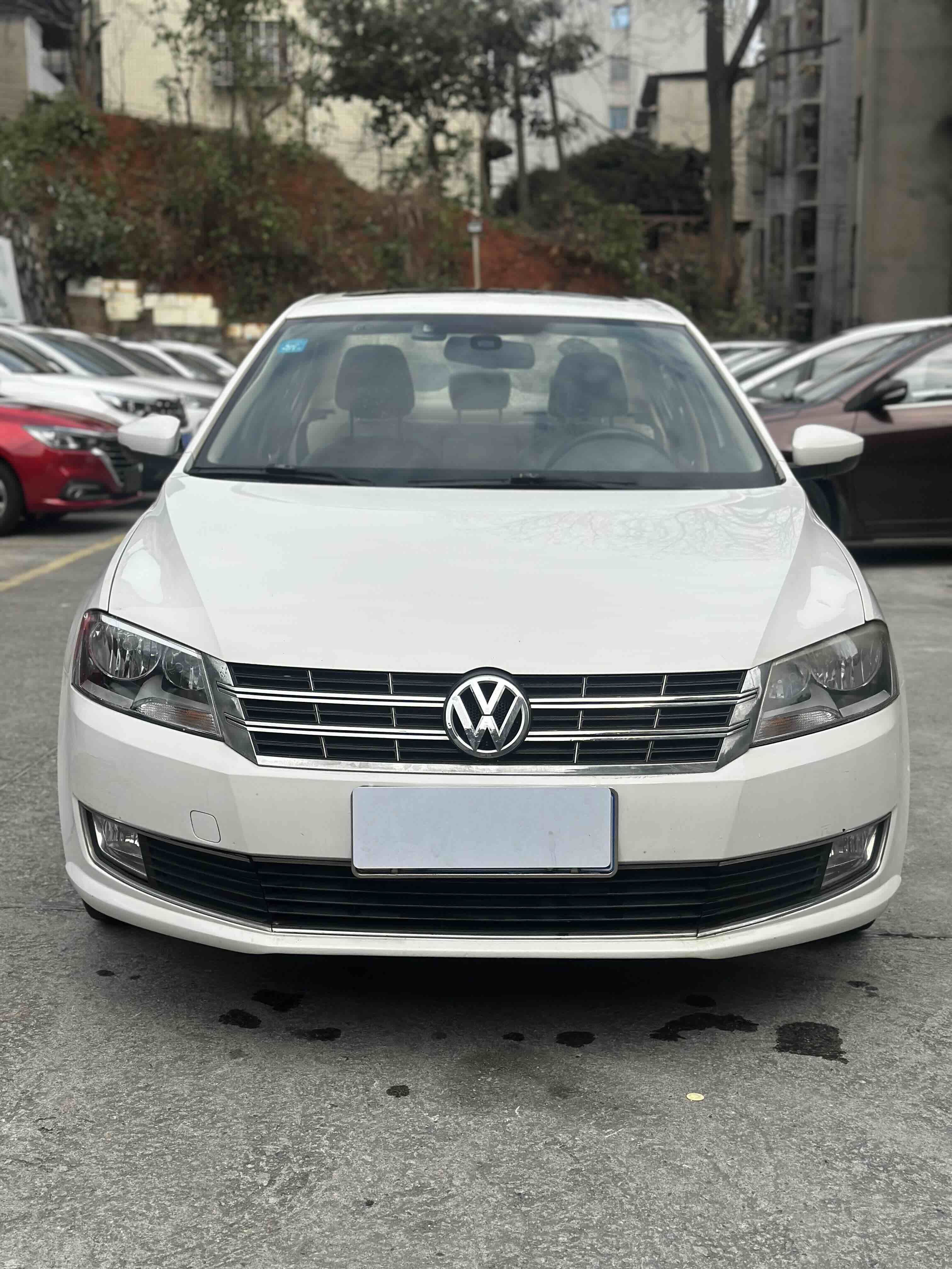 Volkswagen Lavida 2013 car image 