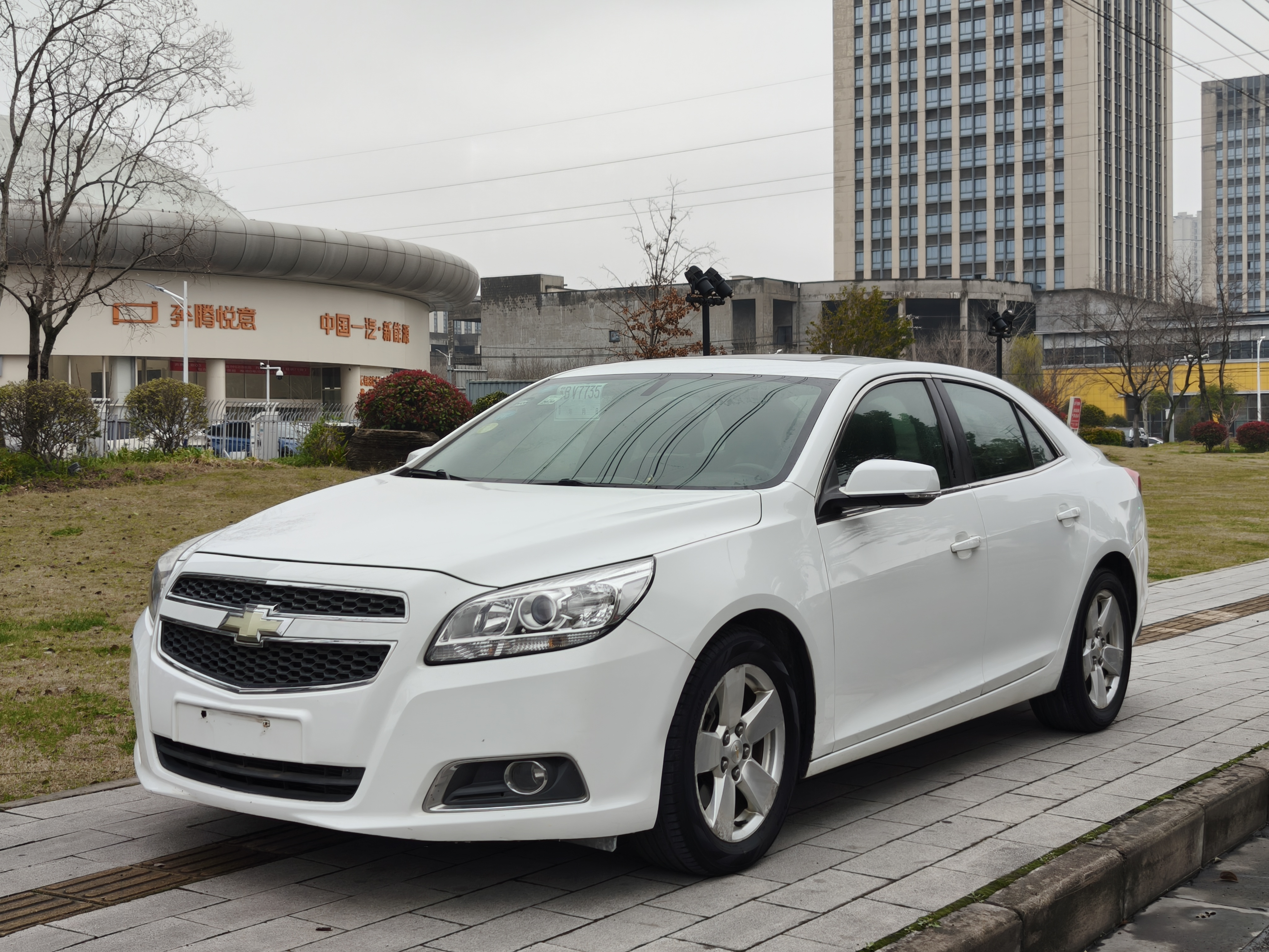 Chevrolet Malibu 2013 car image 