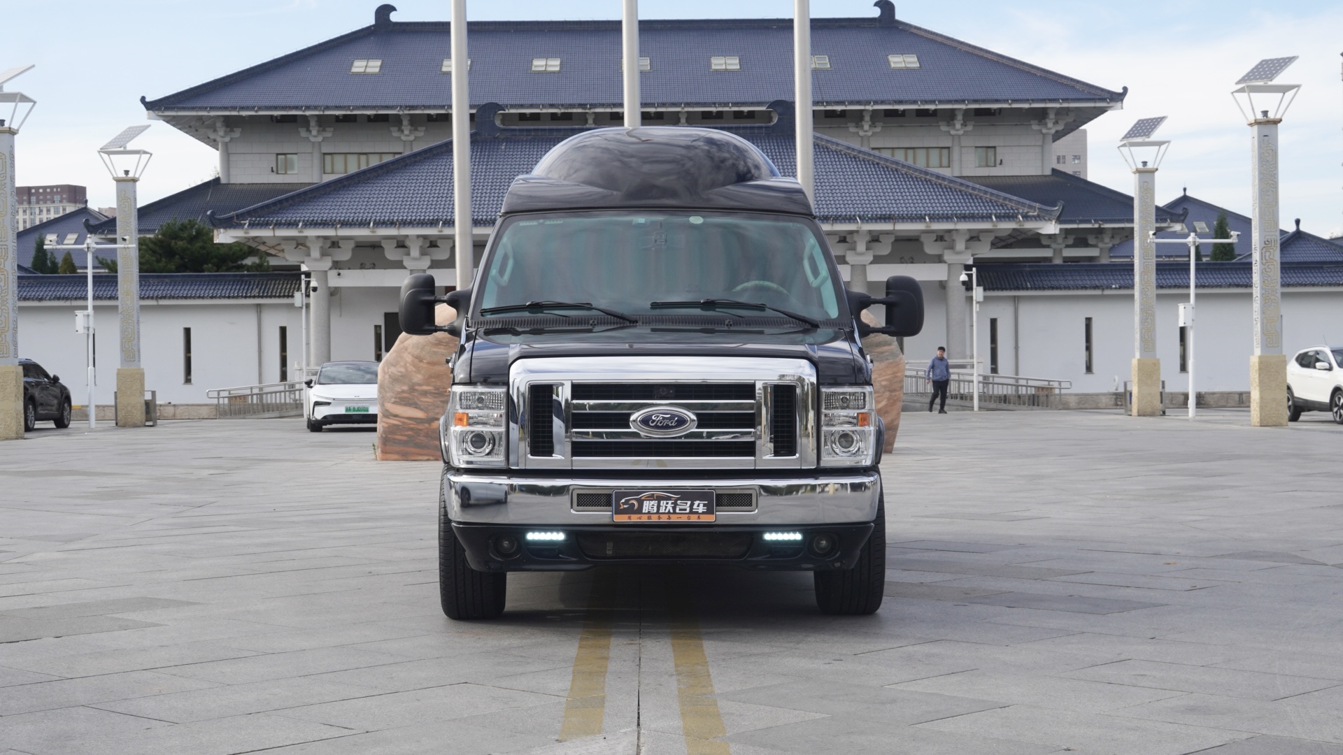 Ford E350 2015 Ford E350 2015 car image