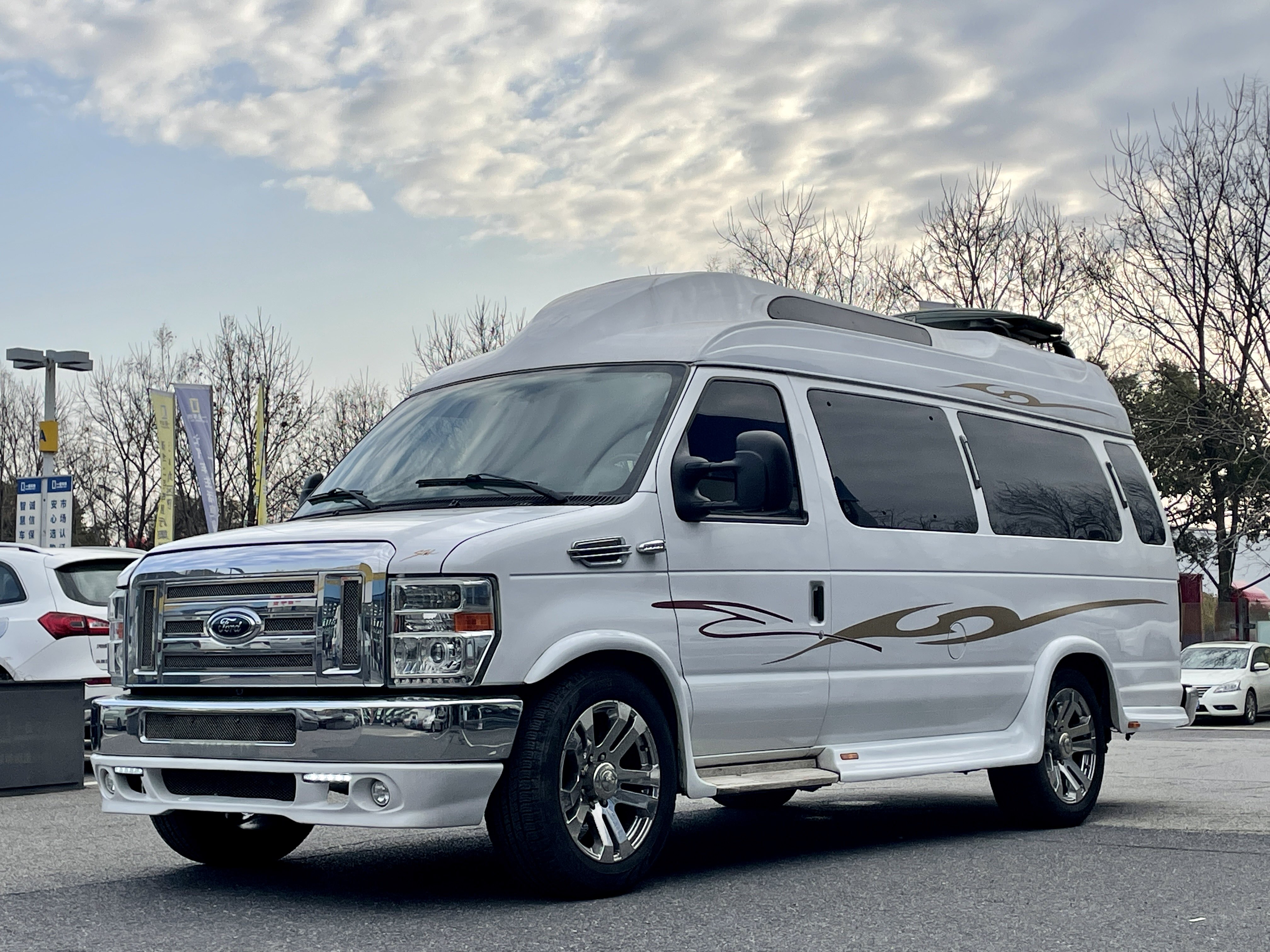 Ford E350 2013 Ford E350 2013 car image