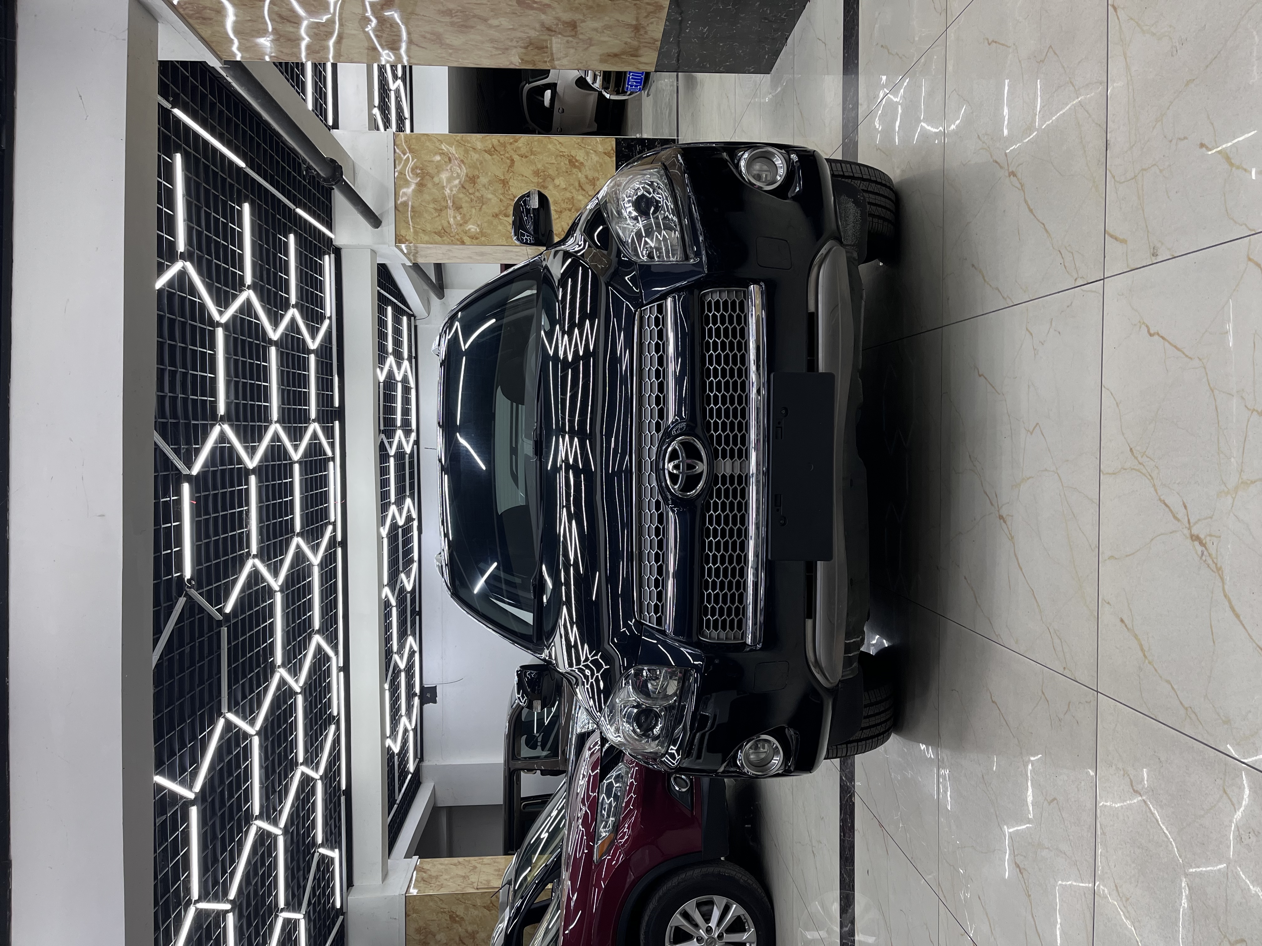Toyota RAV4 2013 car image 