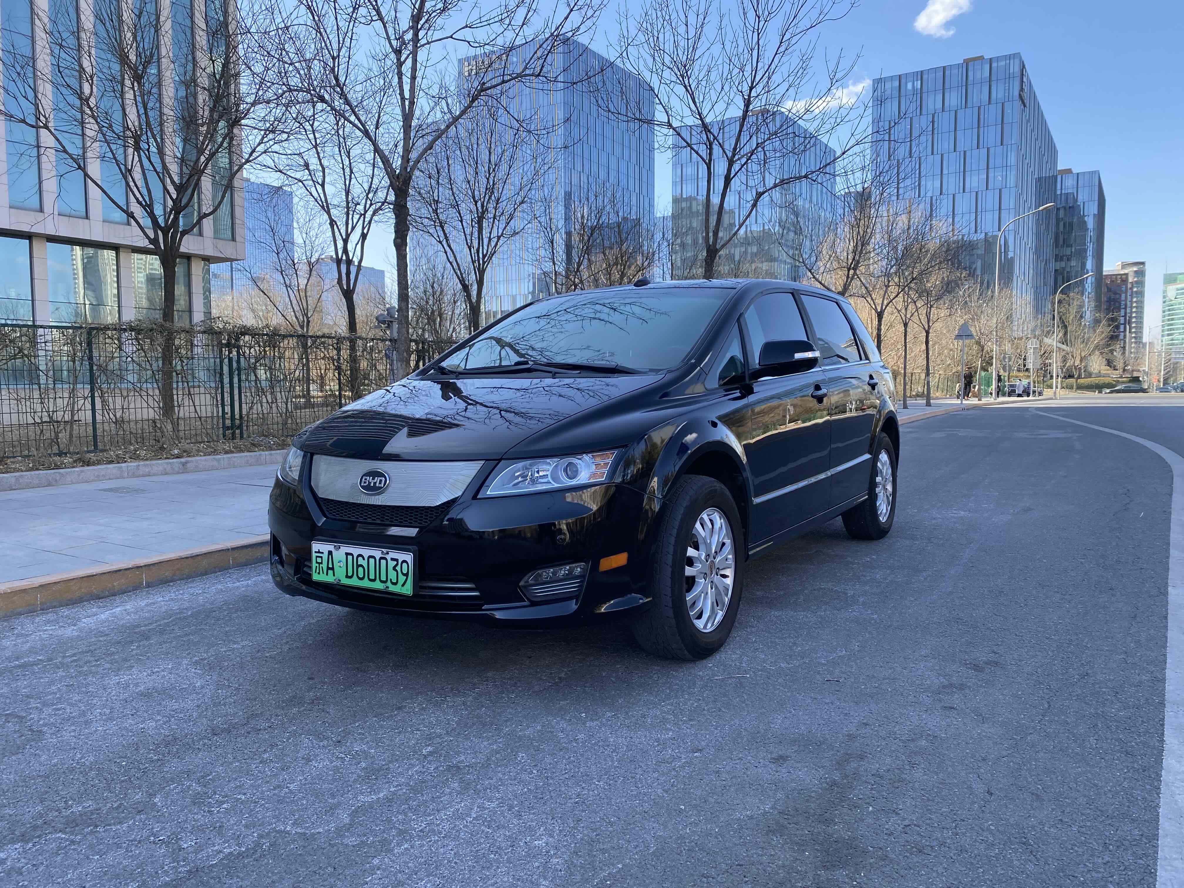 BYD e6 2014 car image 