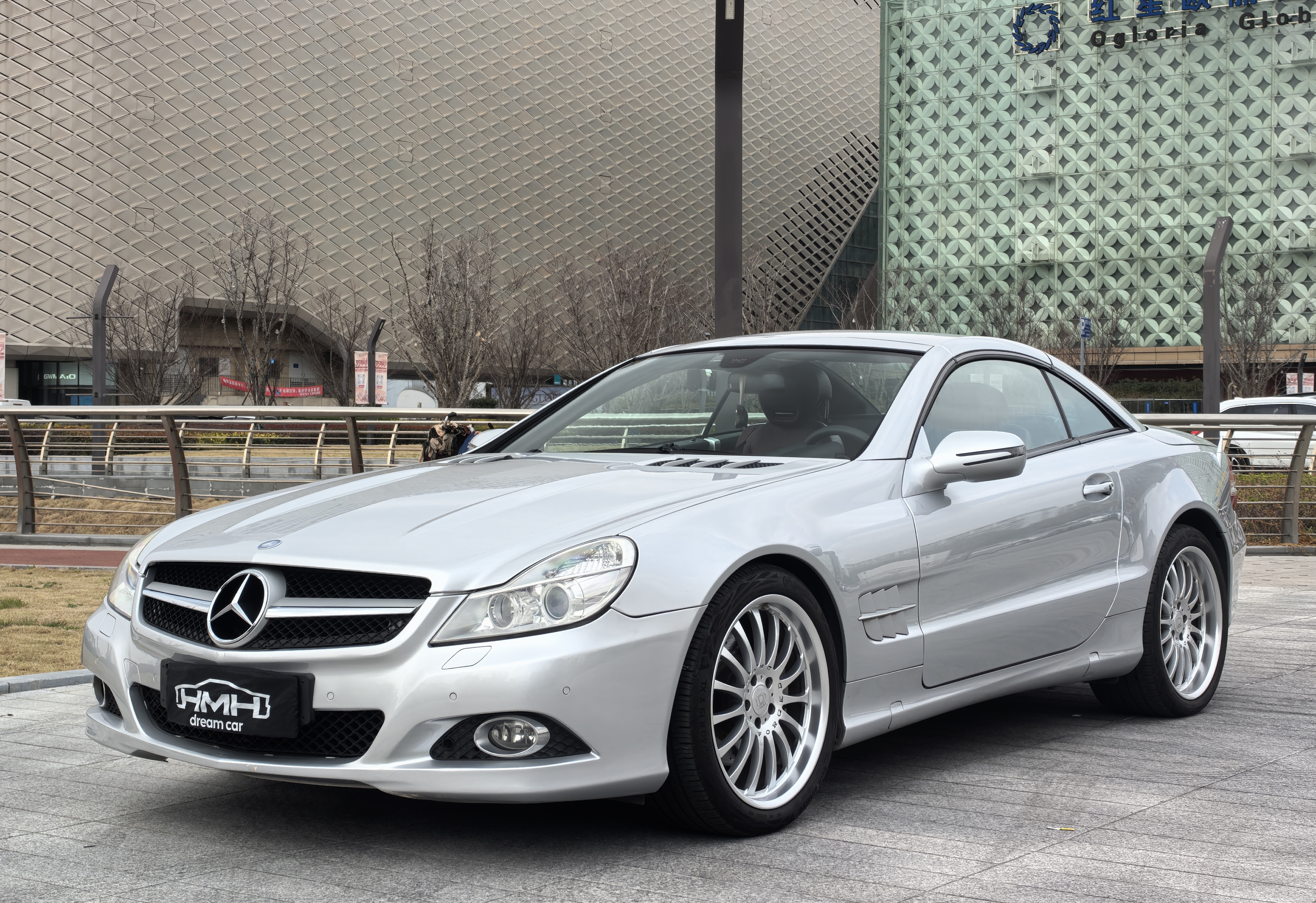 Mercedes-Benz SL Class 2010 car image 