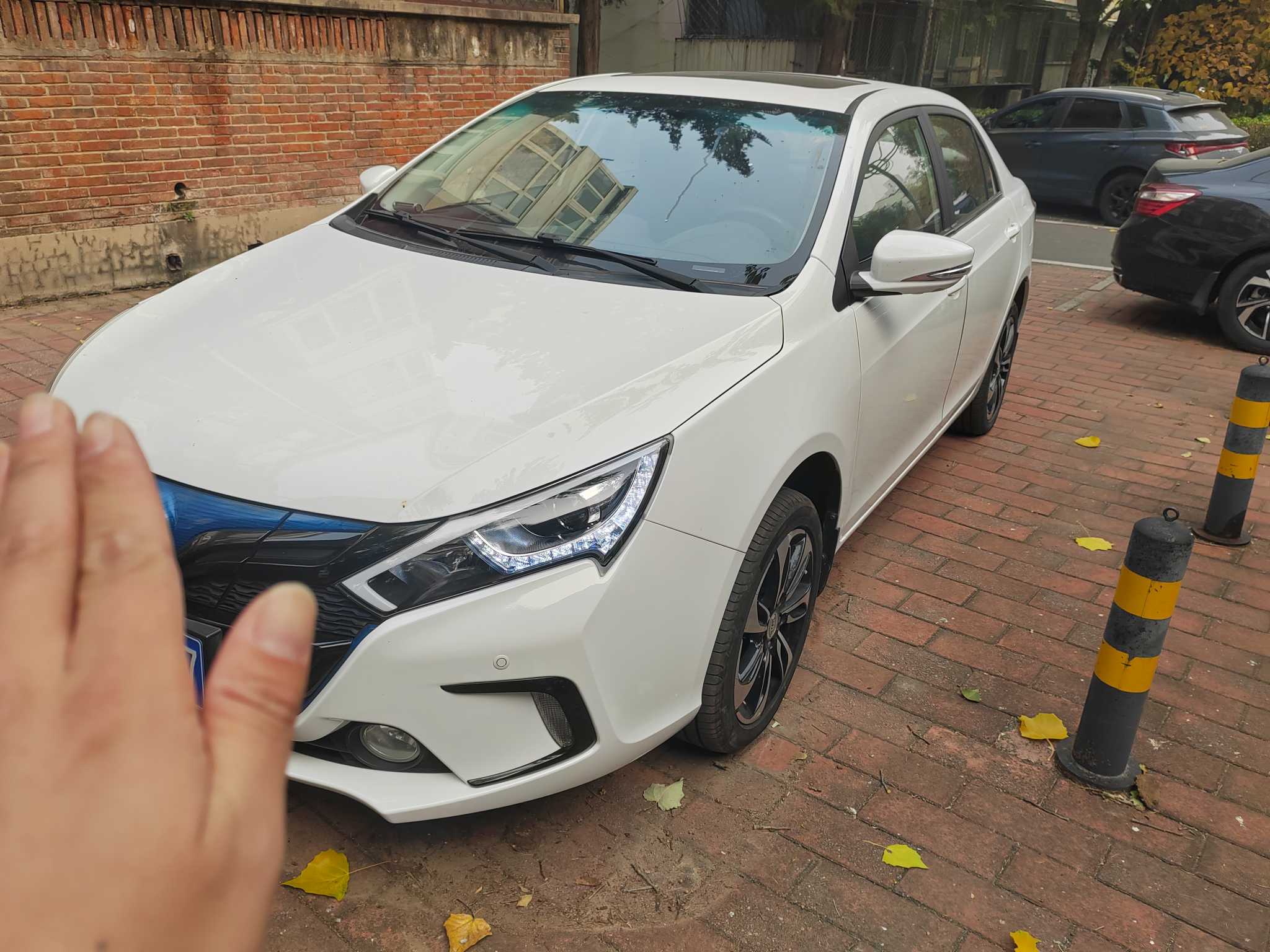 BYD Qin New Energy 2016 car image 