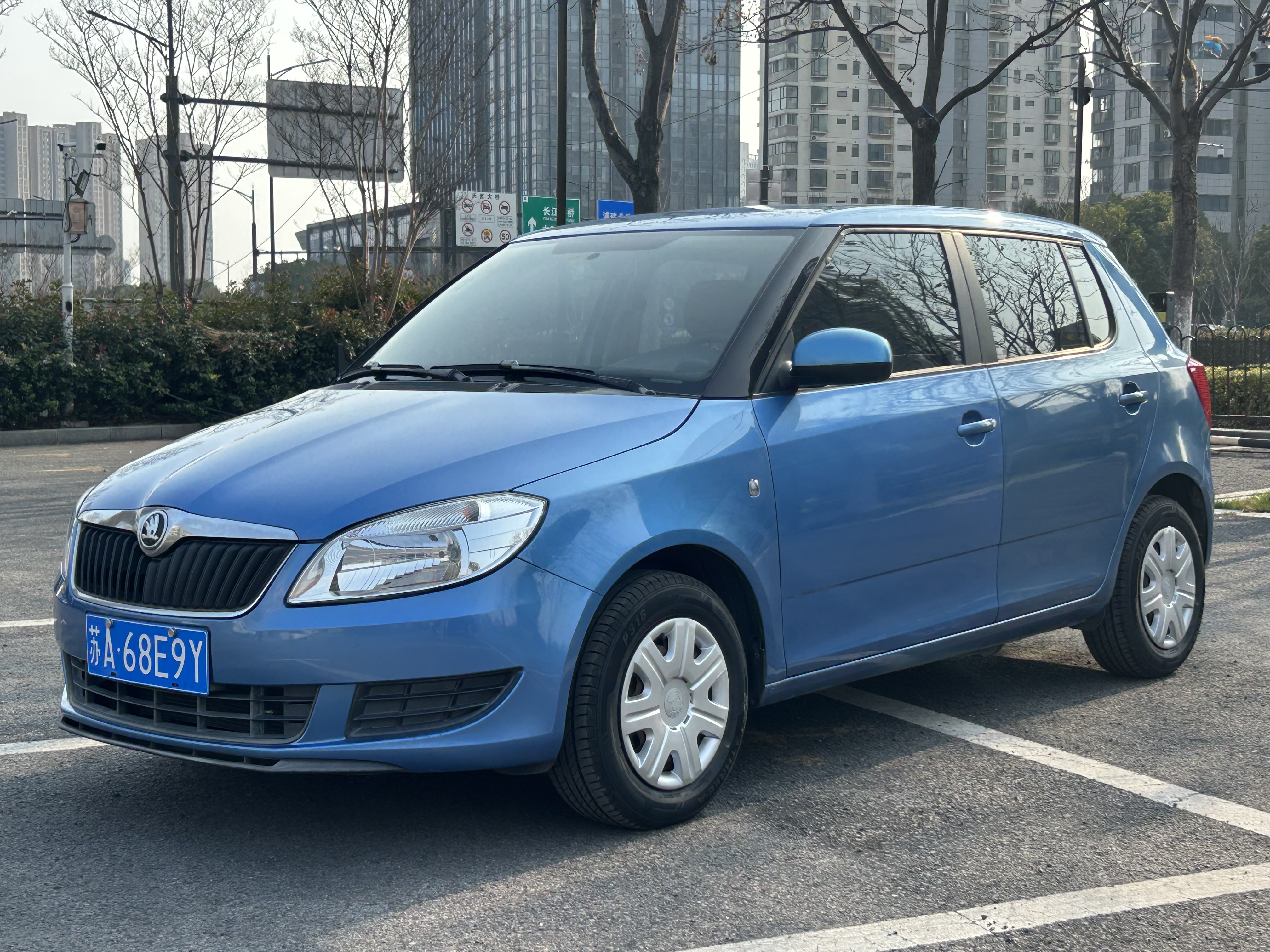 Skoda Fabia 2014 изображение автомобиля 