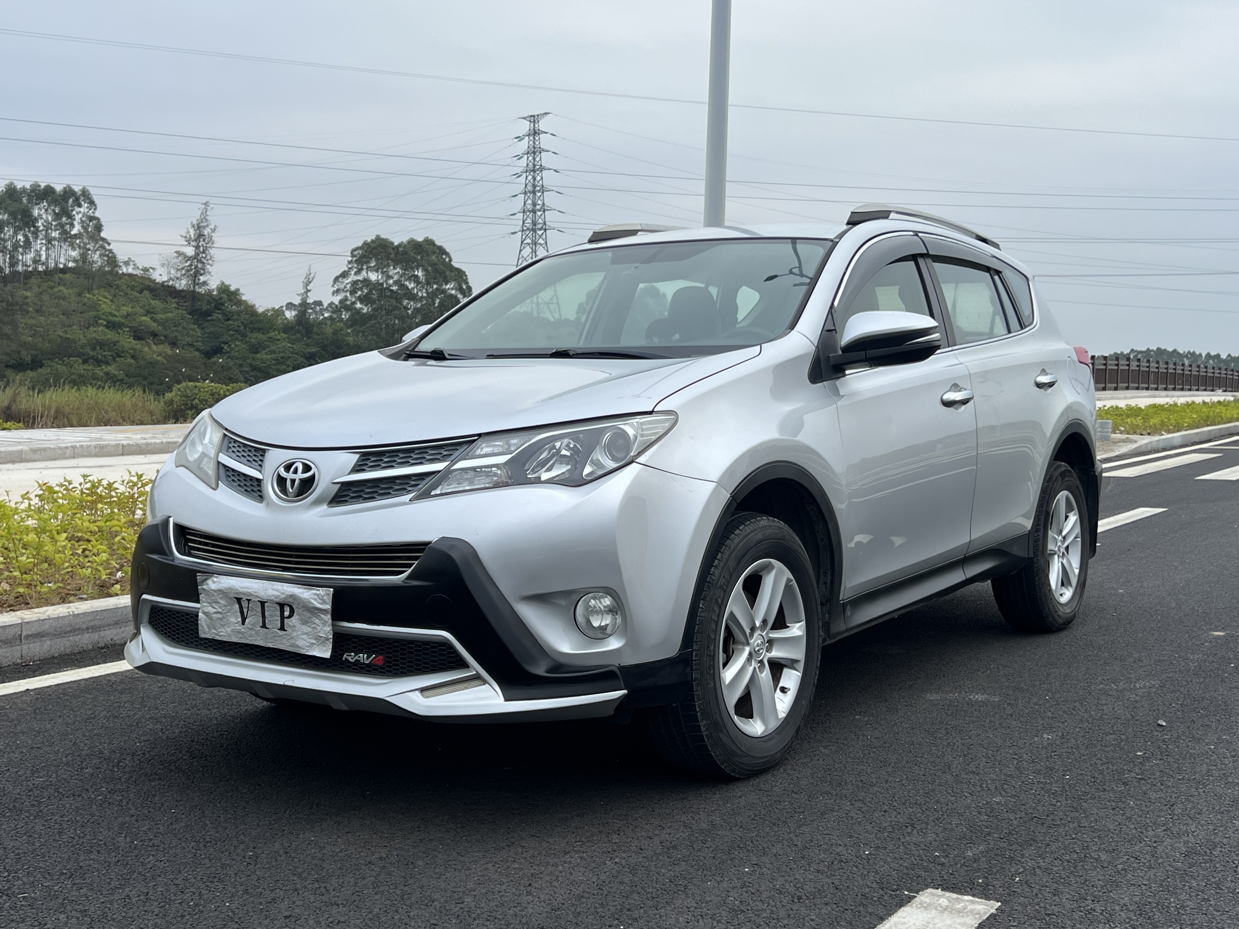 Toyota RAV4 2014 Toyota RAV4 2014 car image