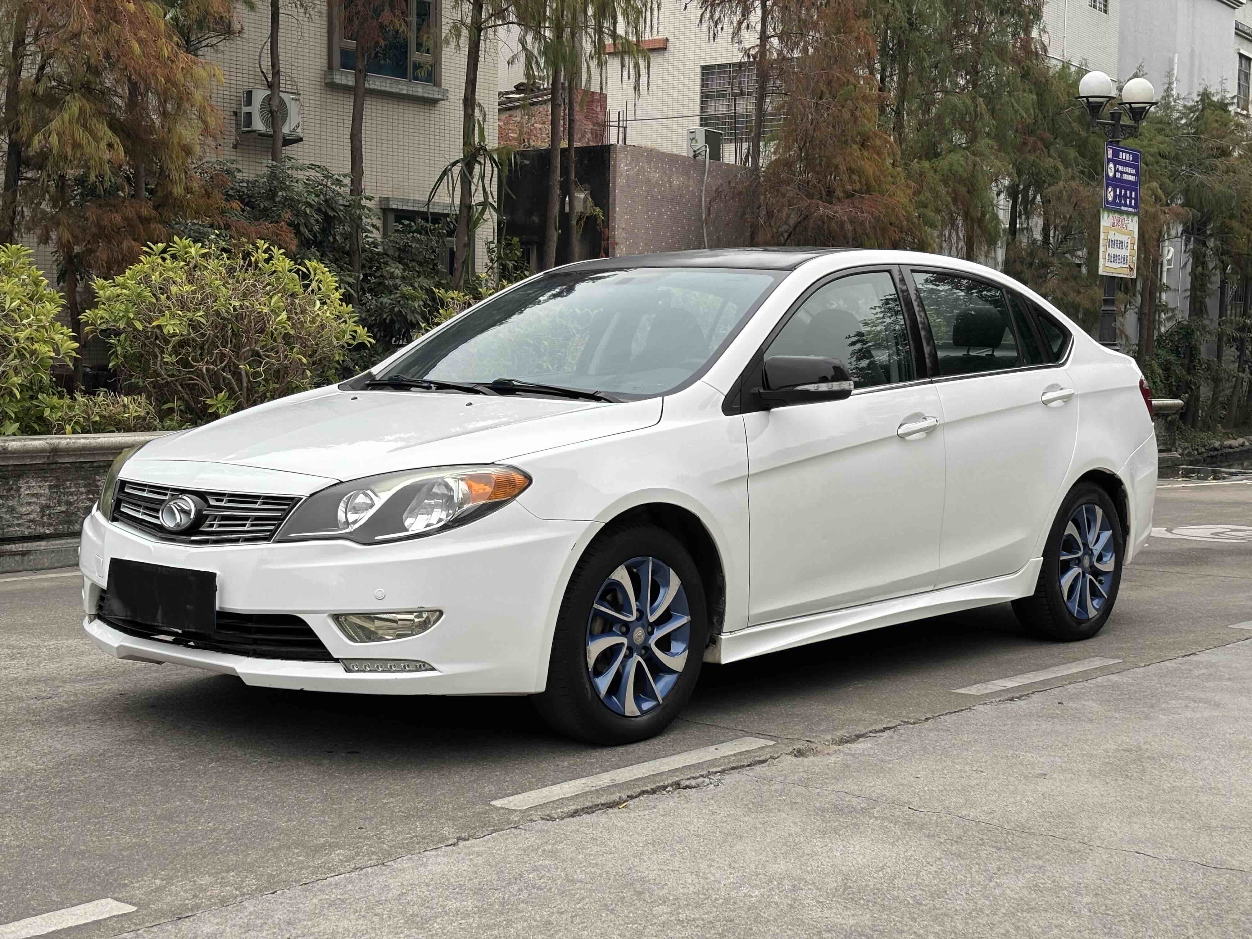 Soueast V5 Lingzhi 2015 汽车图片 