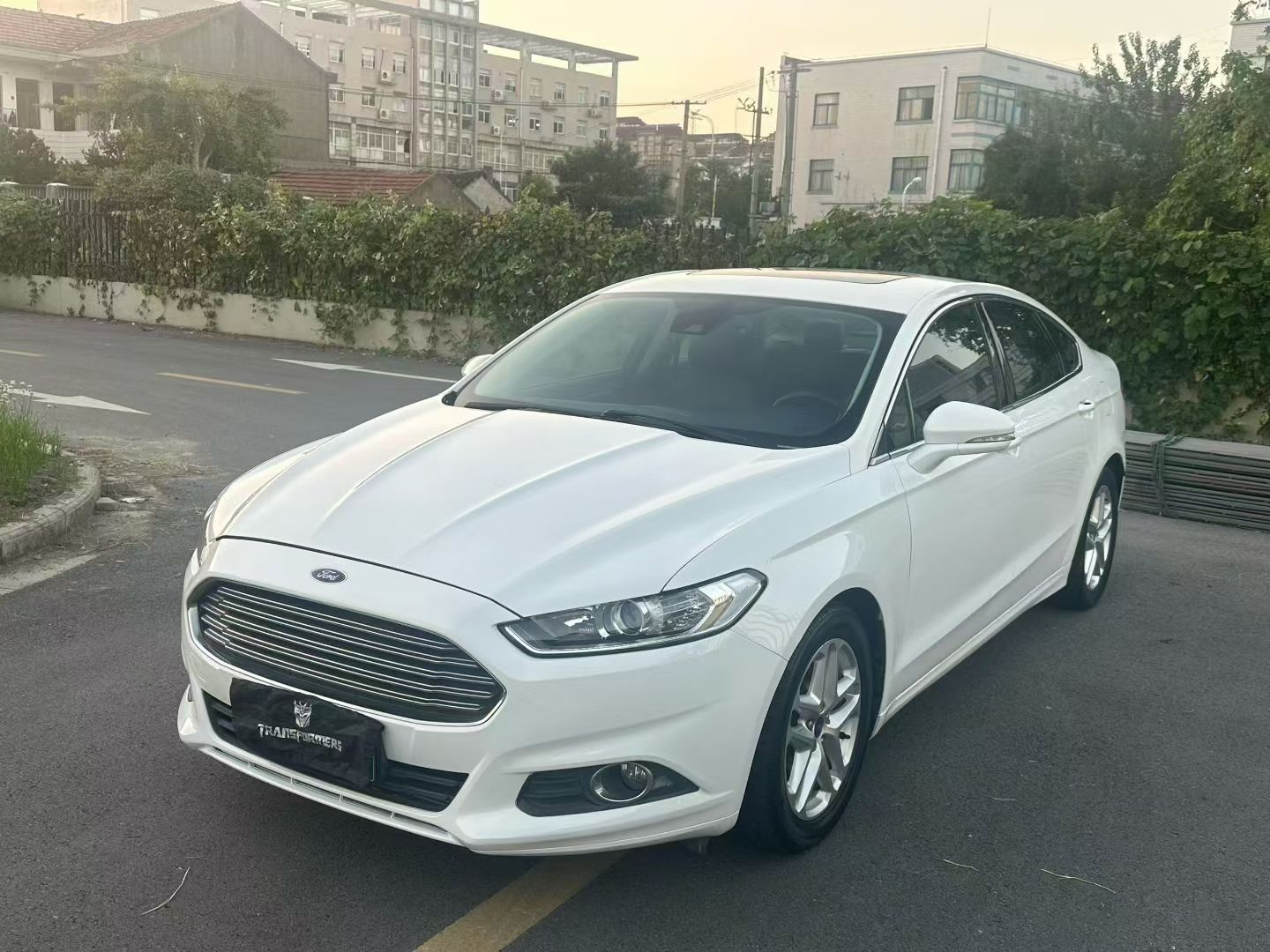 Ford Mondeo 2014 Ford Mondeo 2014 car image