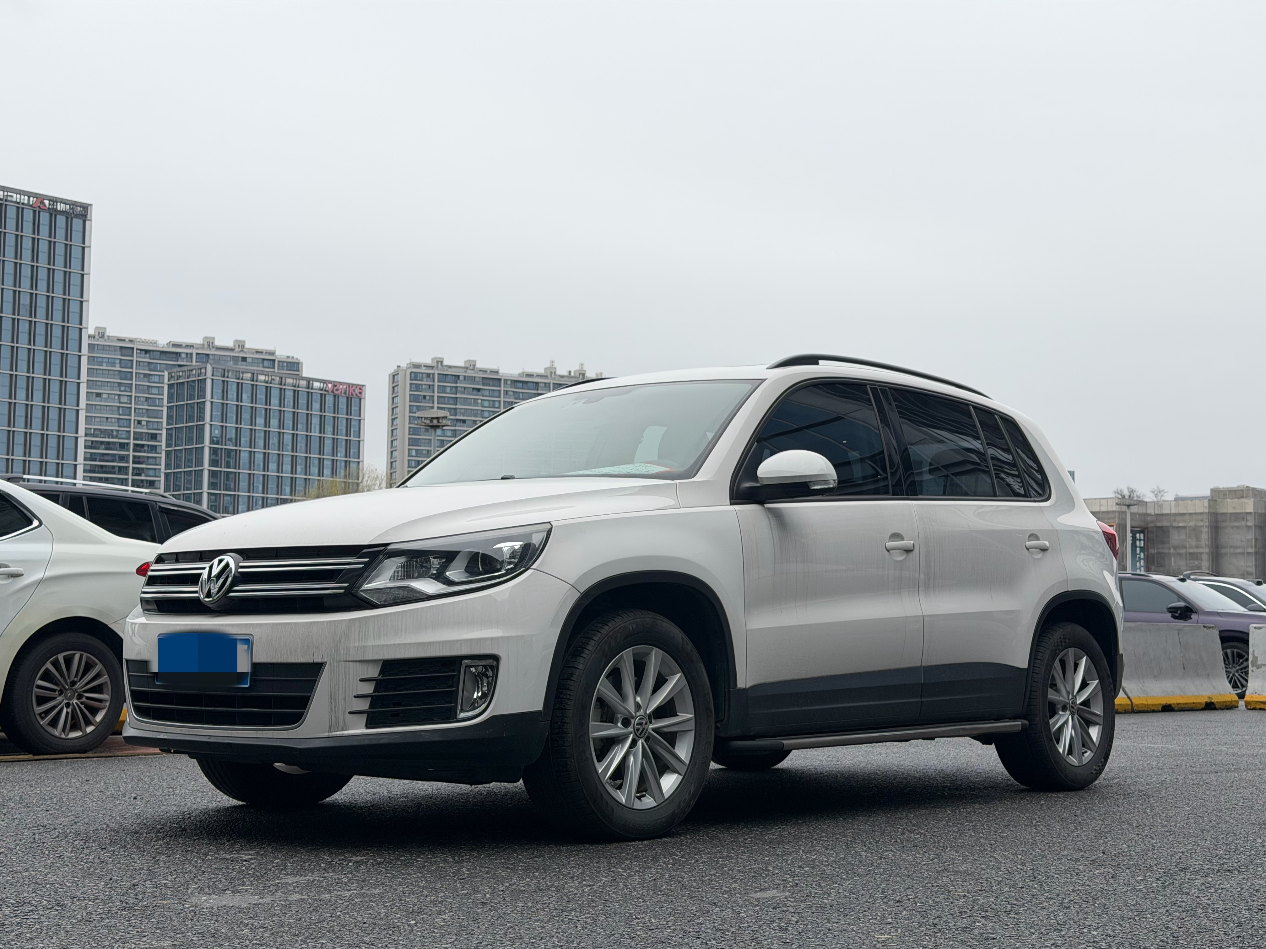 Volkswagen Tiguan 2017 Volkswagen Tiguan 2017 car image