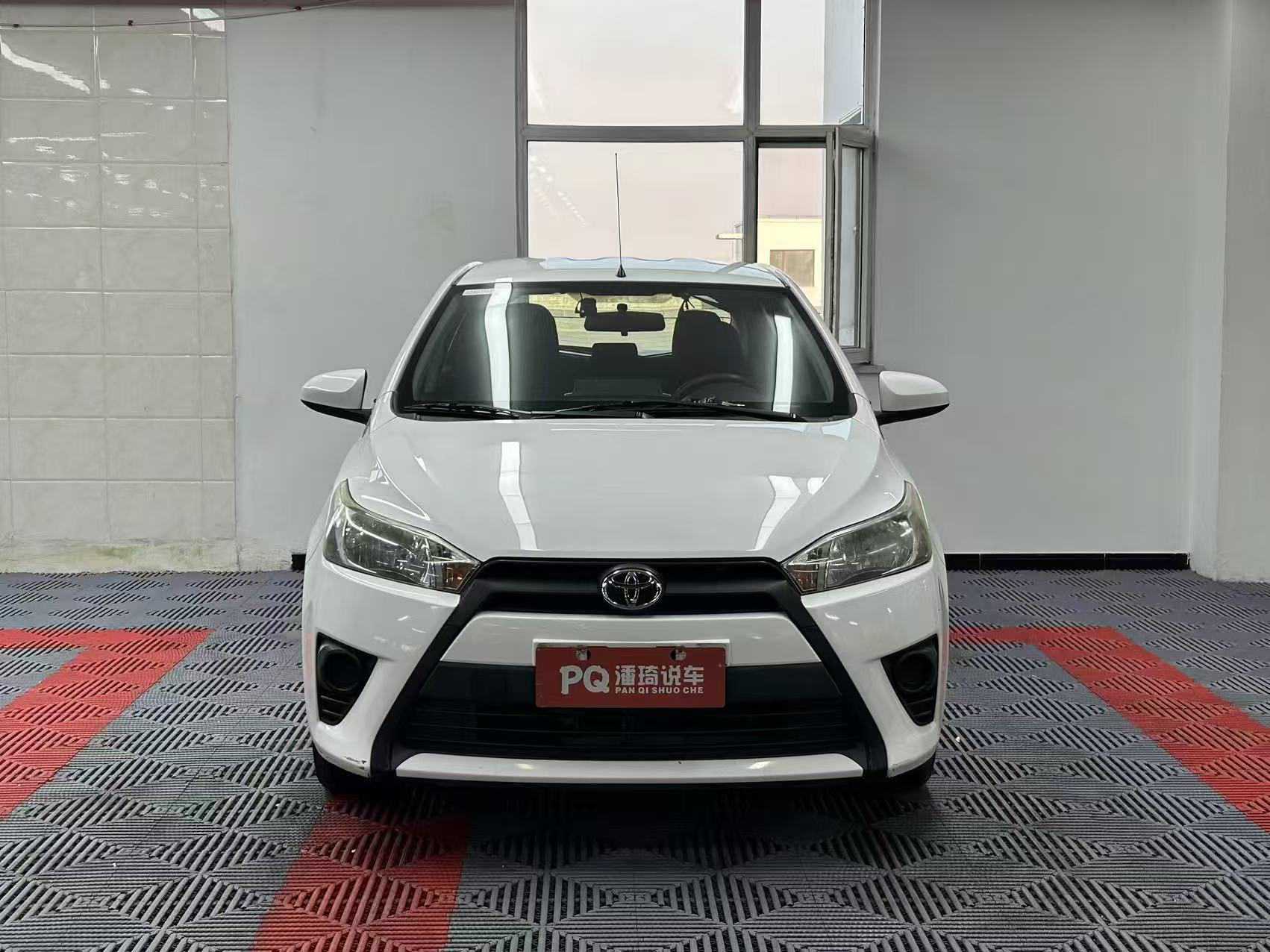 Yaris L Zhixuan 2015 Yaris L Zhixuan 2015 immagine di auto