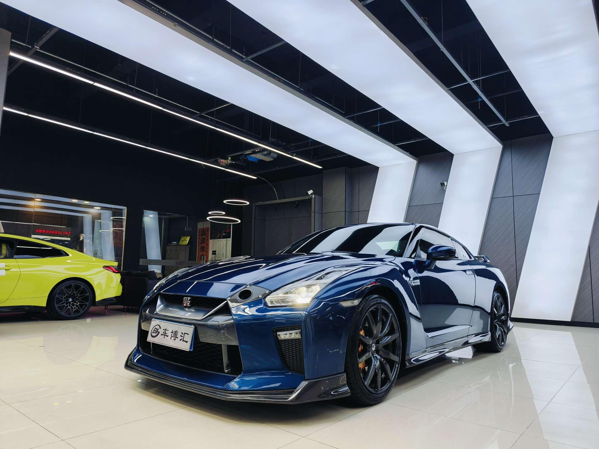 Nissan GT-R 2013 汽车图片 