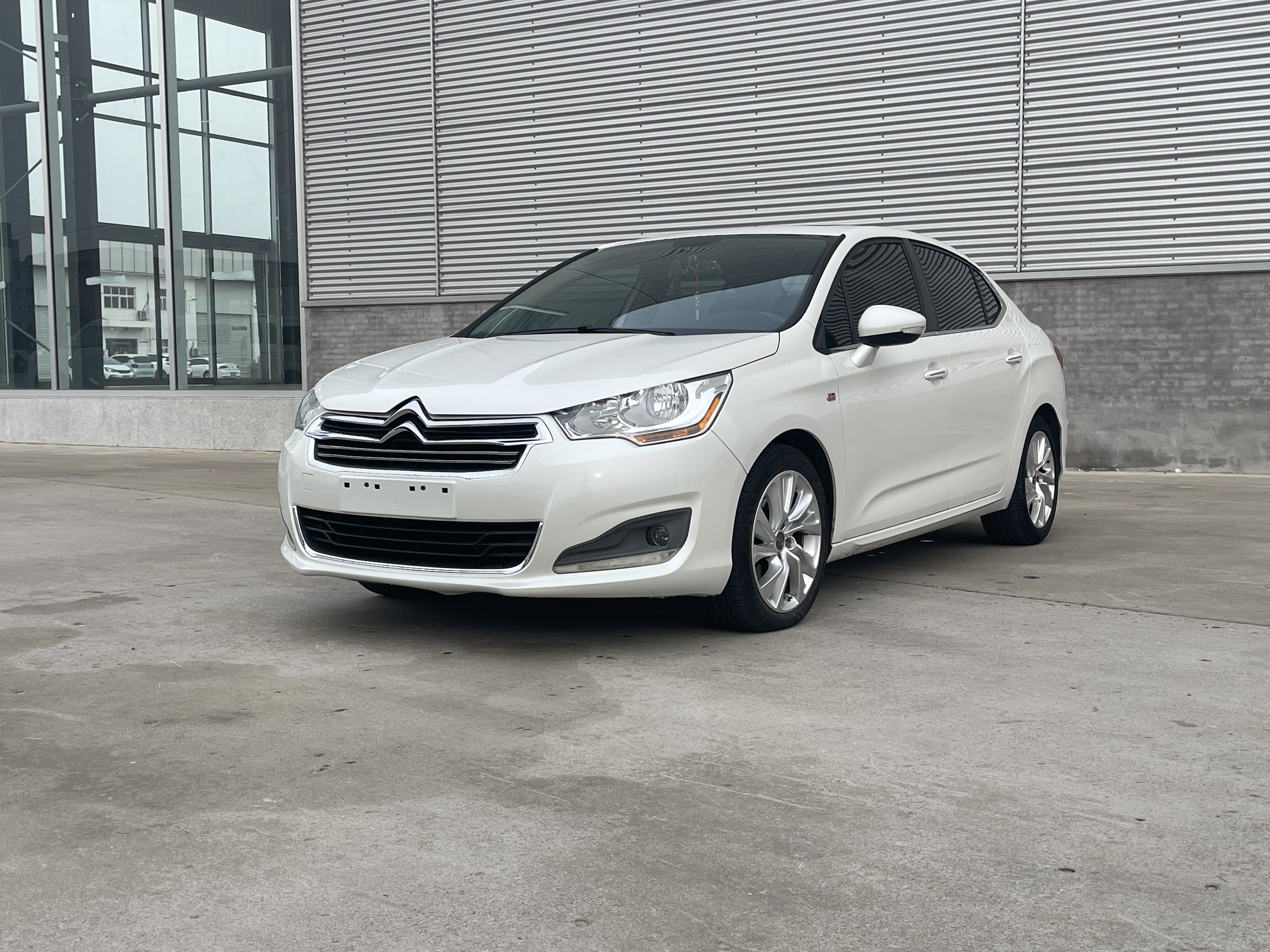 Citroen C4L 2014 car image 