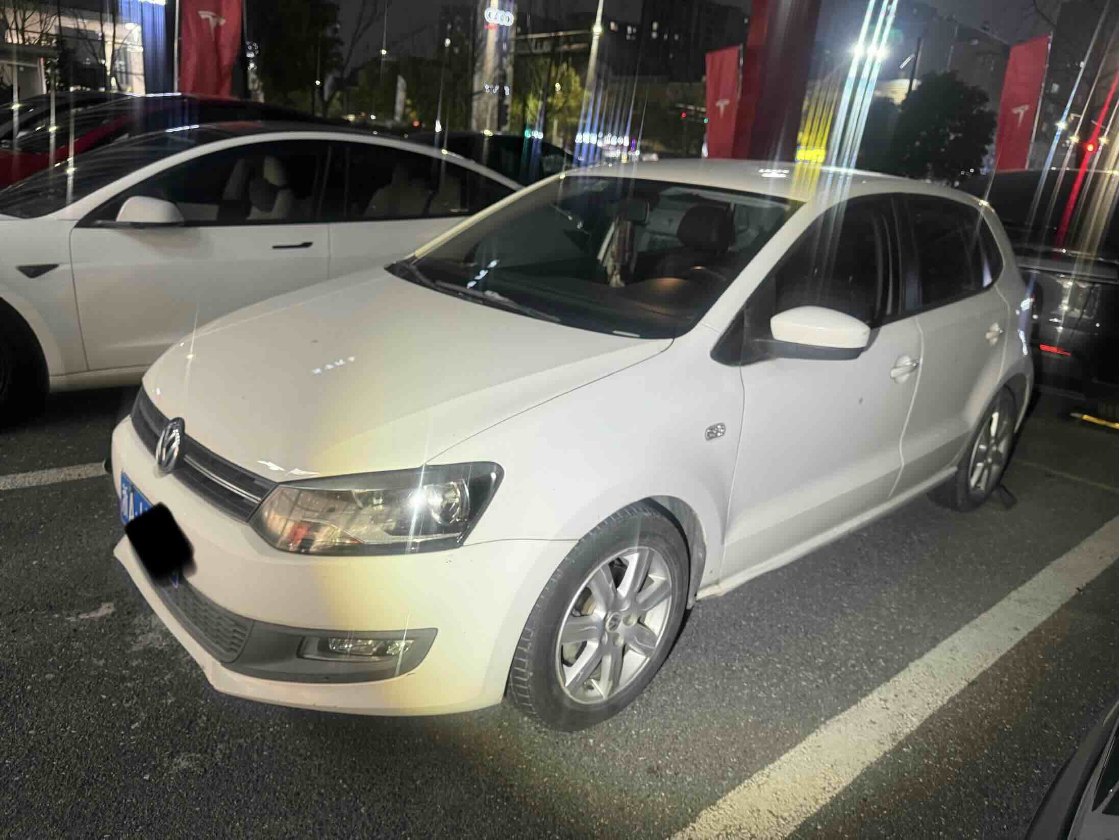 Polo 2013 Polo 2013 car image
