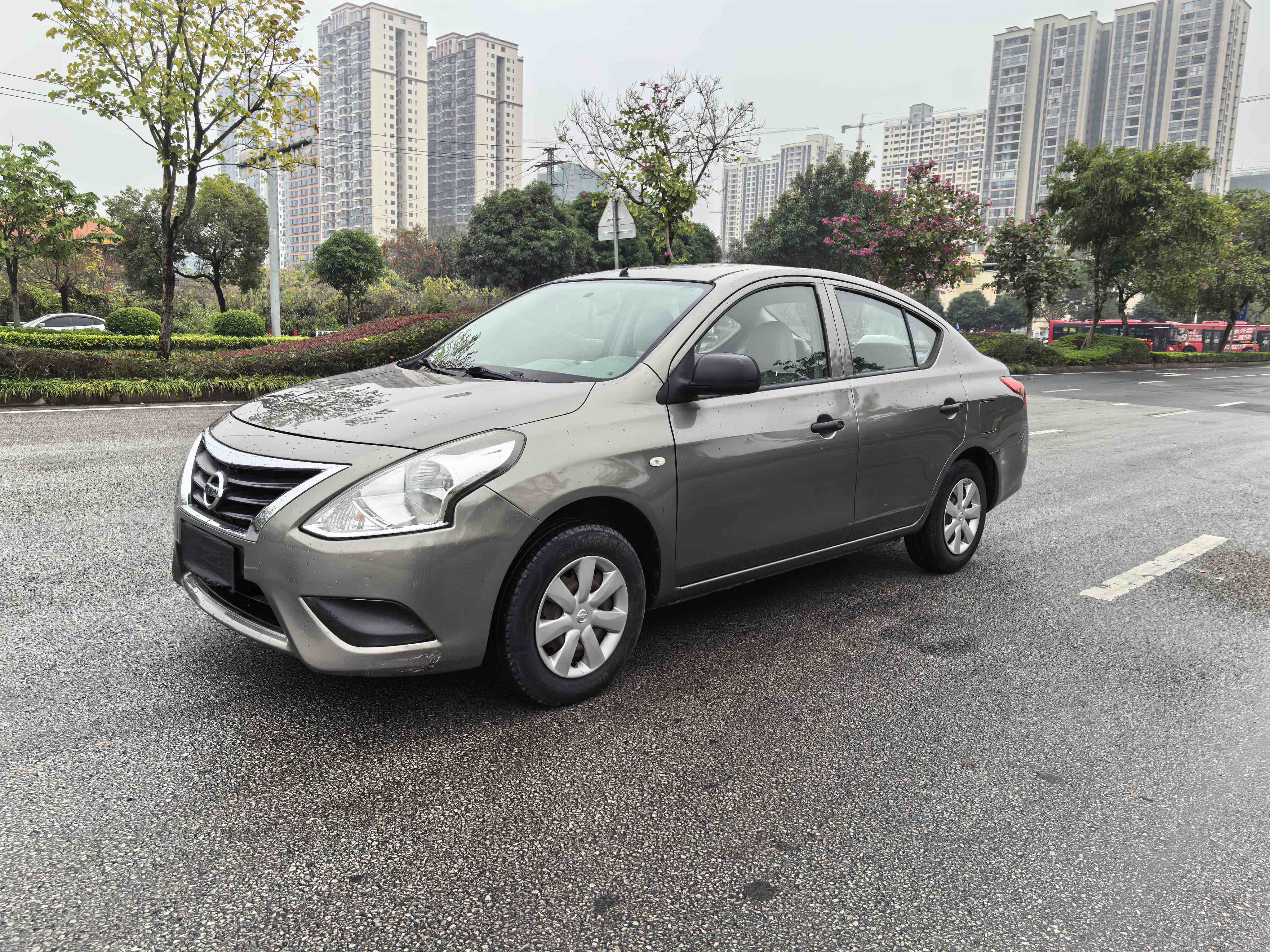 Nissan Sunny 2016 汽车图片 