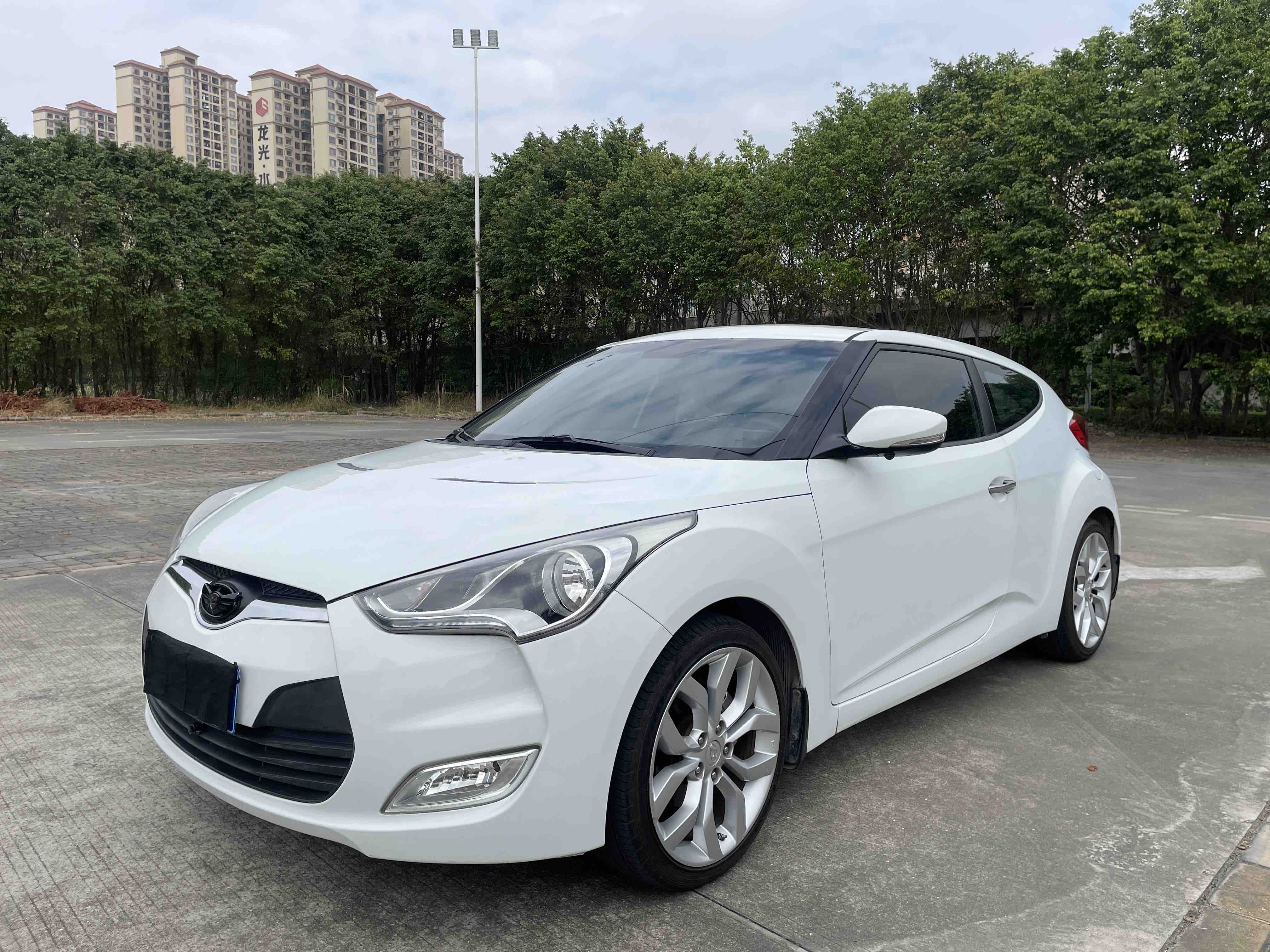 Hyundai Veloster 2012 car image 