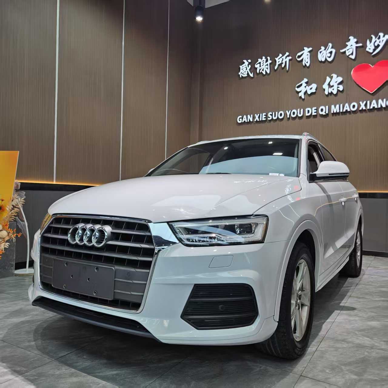 Audi Q3 2018 car image 