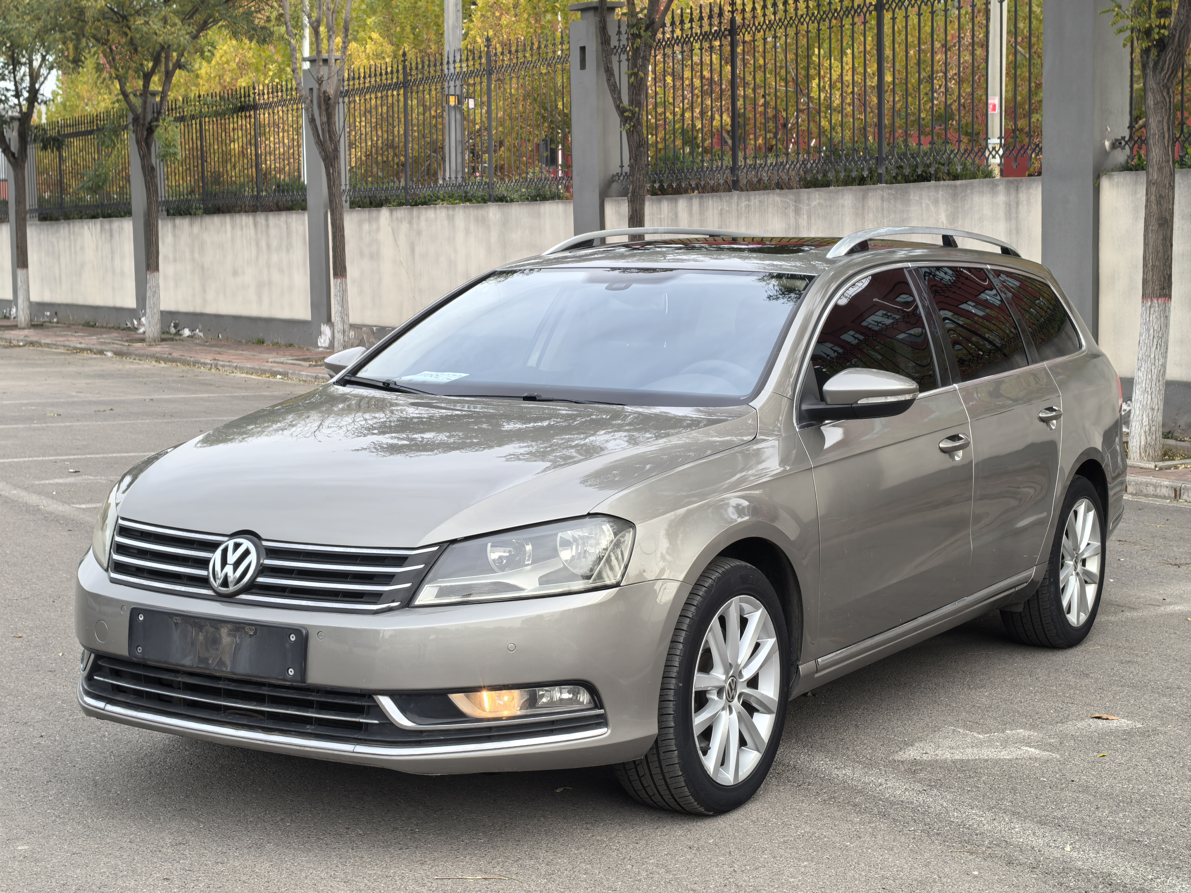 Volkswagen Magotan (Imported) 2013 car image 