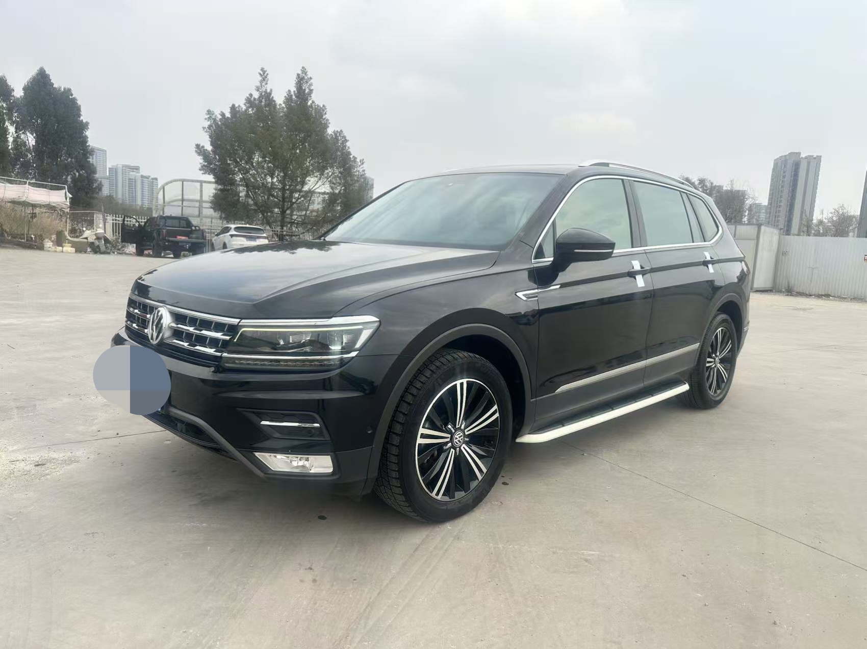 Volkswagen Tiguan L 2017 Volkswagen Tiguan L 2017 car image