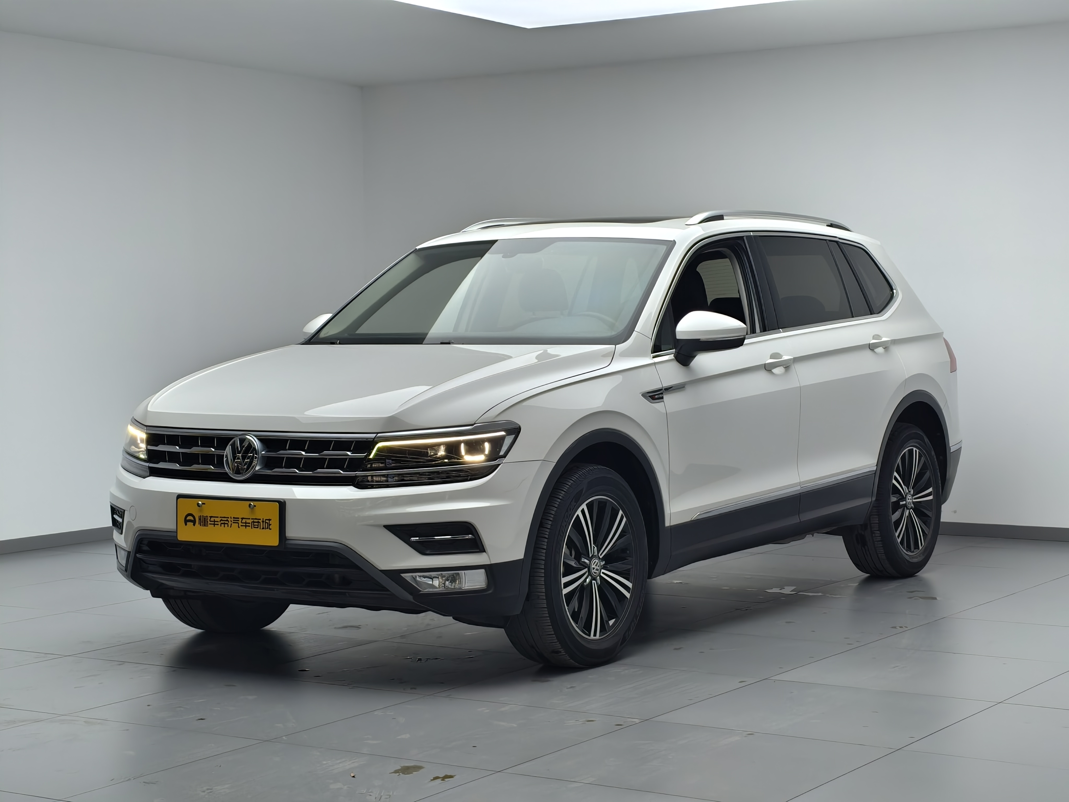 Volkswagen Tiguan L 2018 car image 