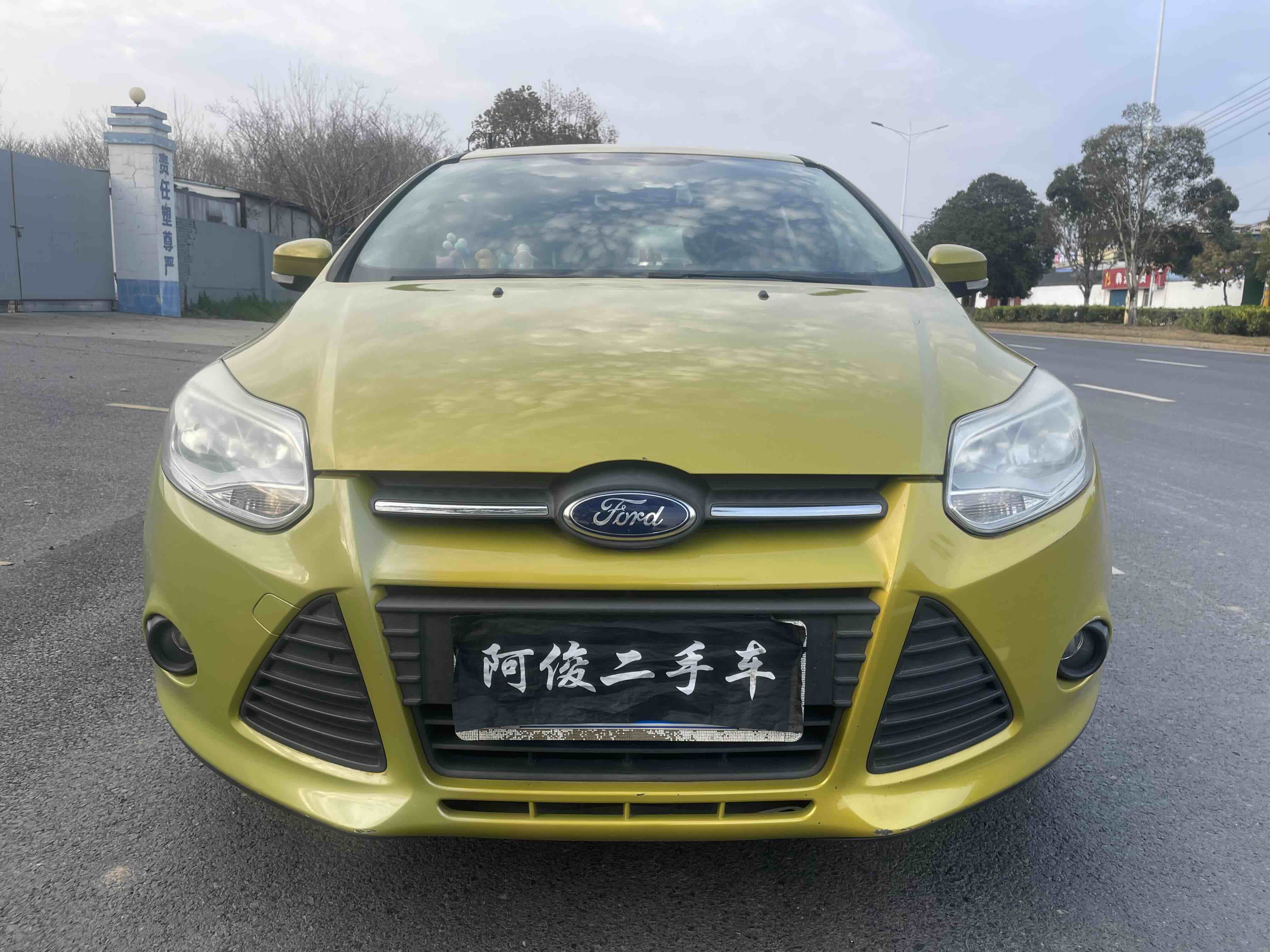 Ford Focus 2014 immagine di auto 