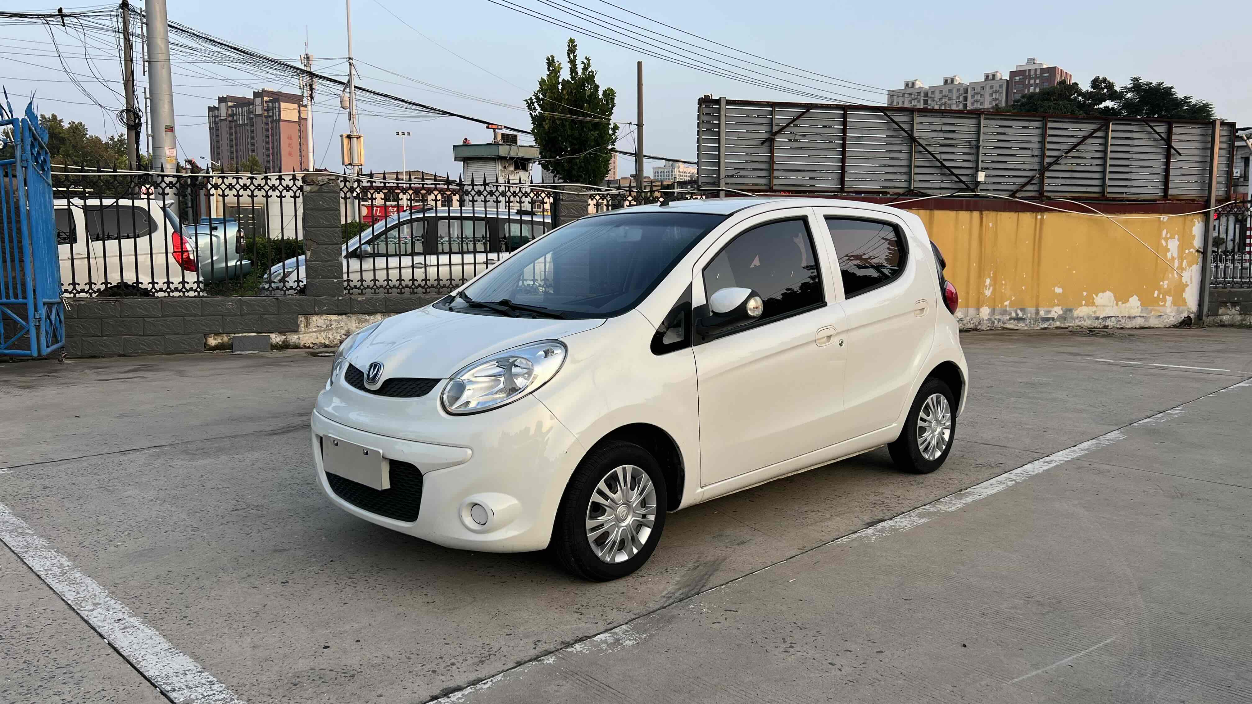 Changan BenBen MINI 2016 car image 