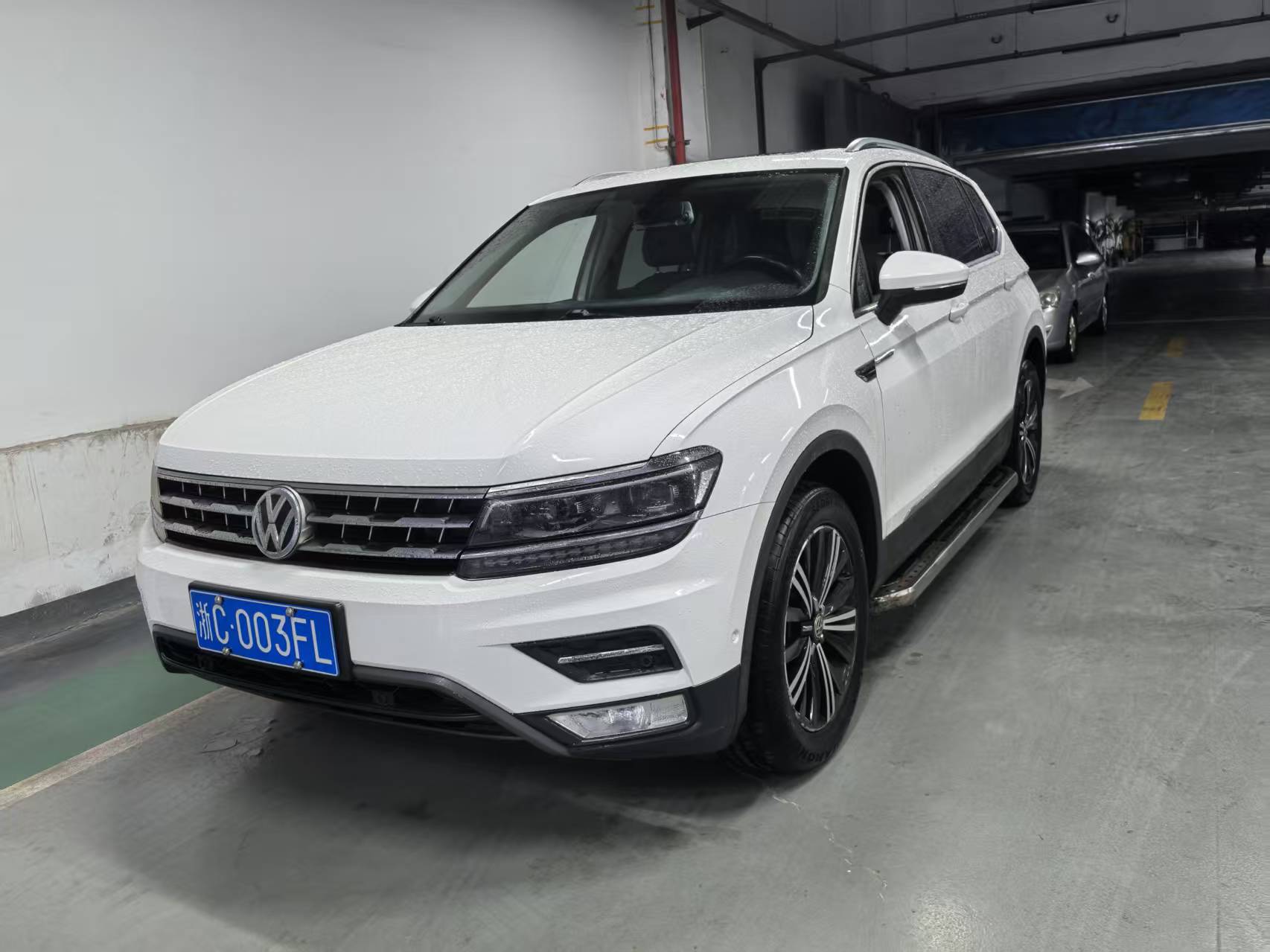 Volkswagen Tiguan L 2017 Volkswagen Tiguan L 2017 car image