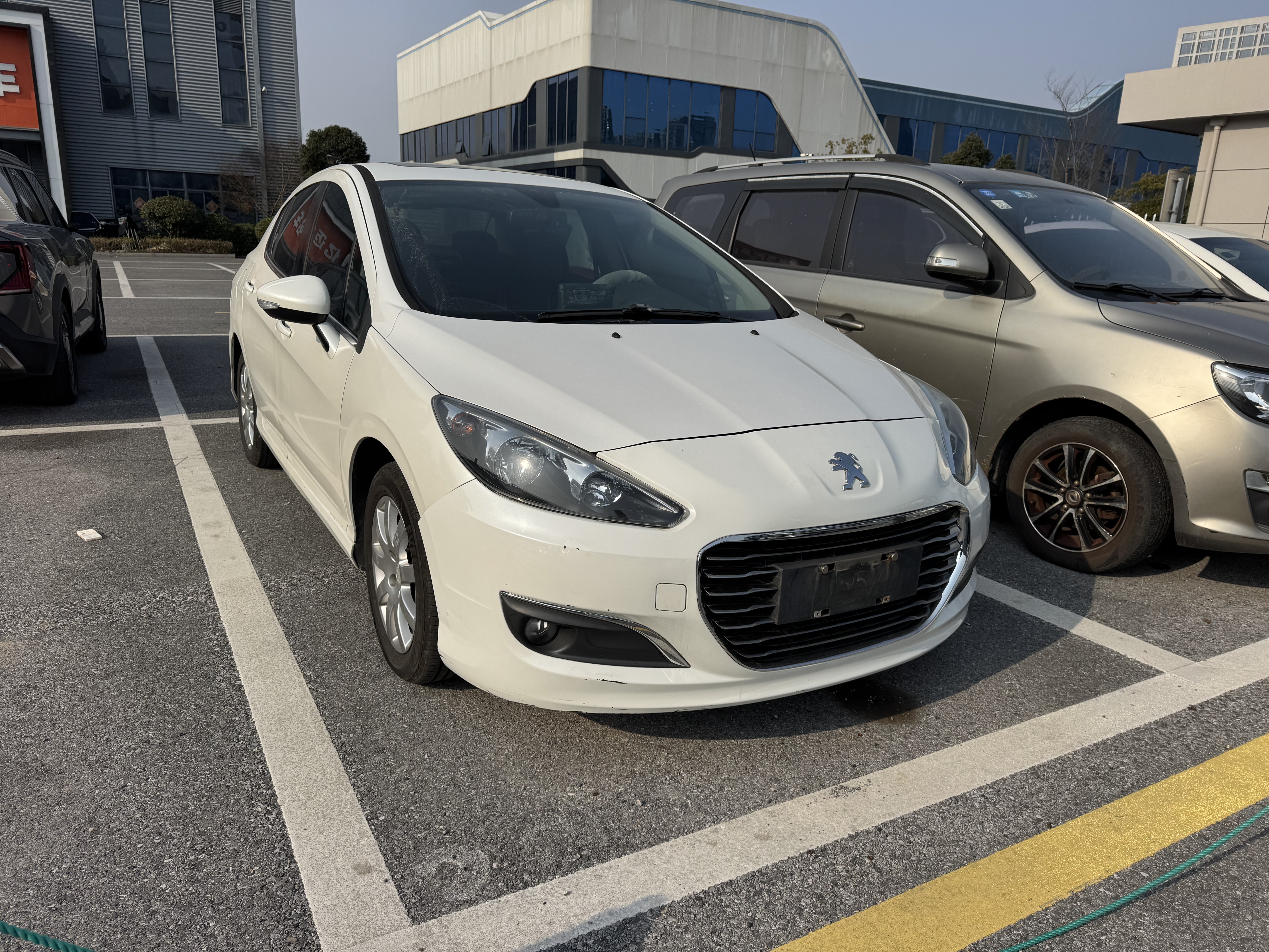 Peugeot 308 2014 car image 