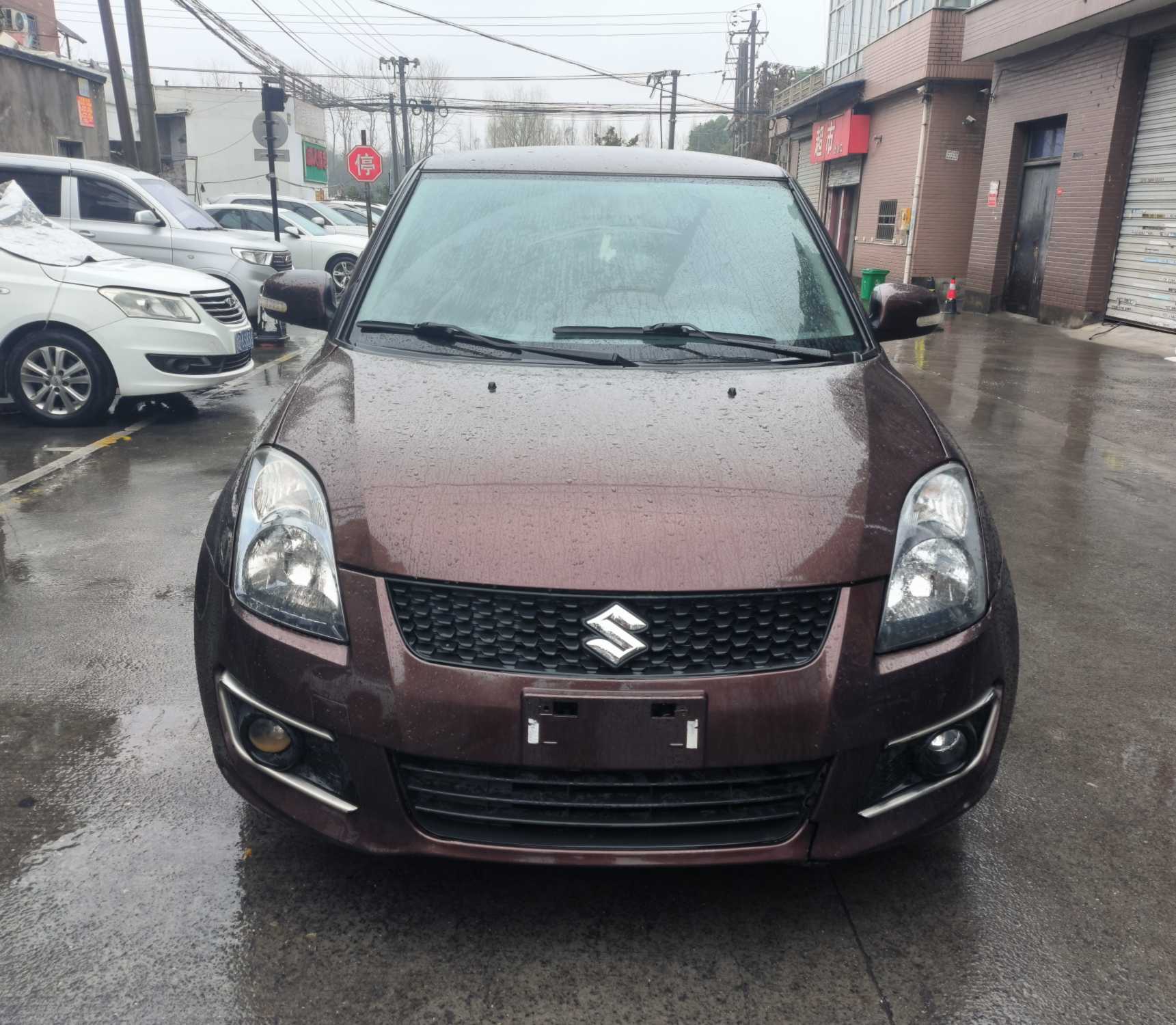 Suzuki Swift 2013 汽车图片 