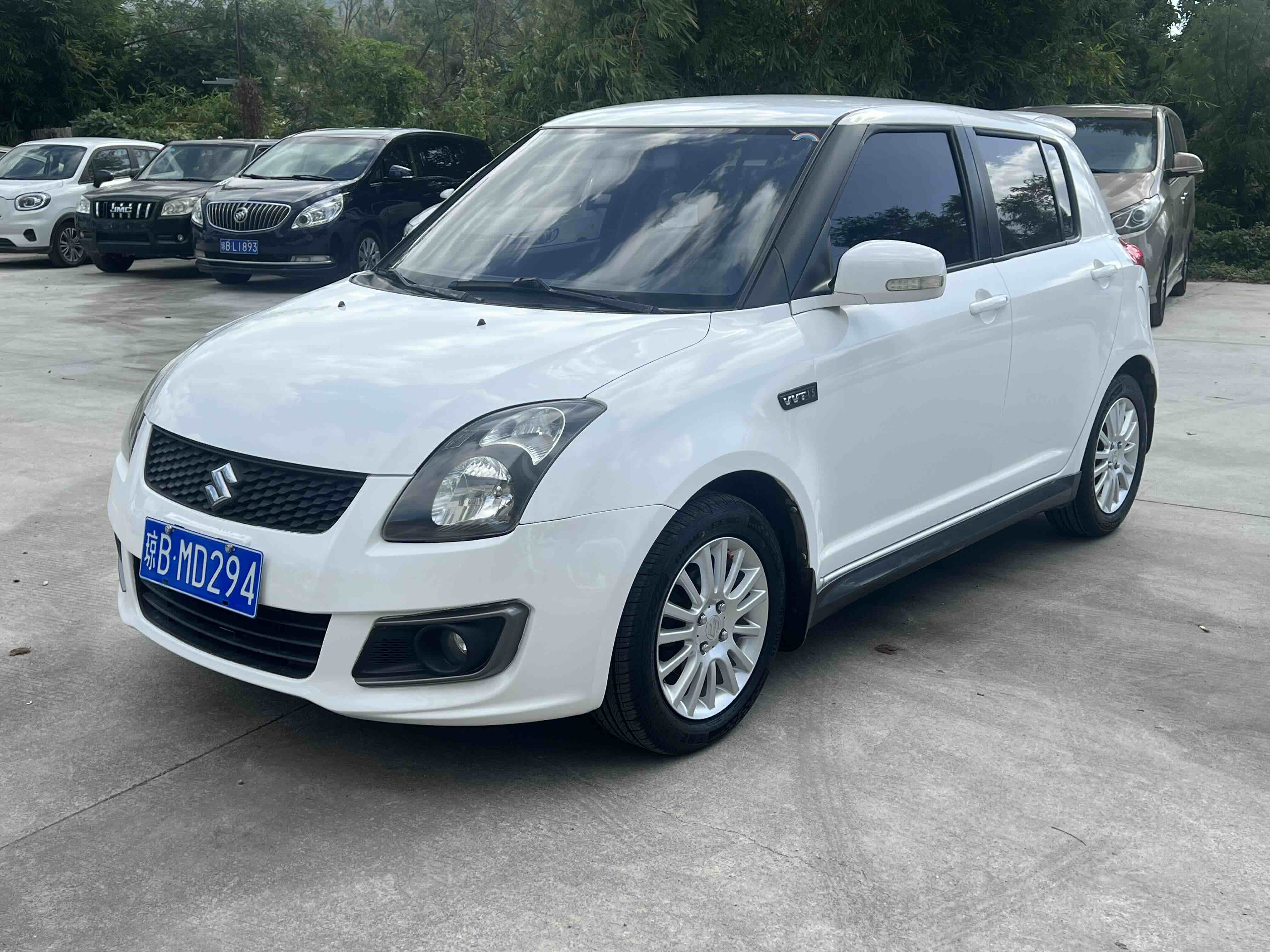 Suzuki Swift 2015 car image 