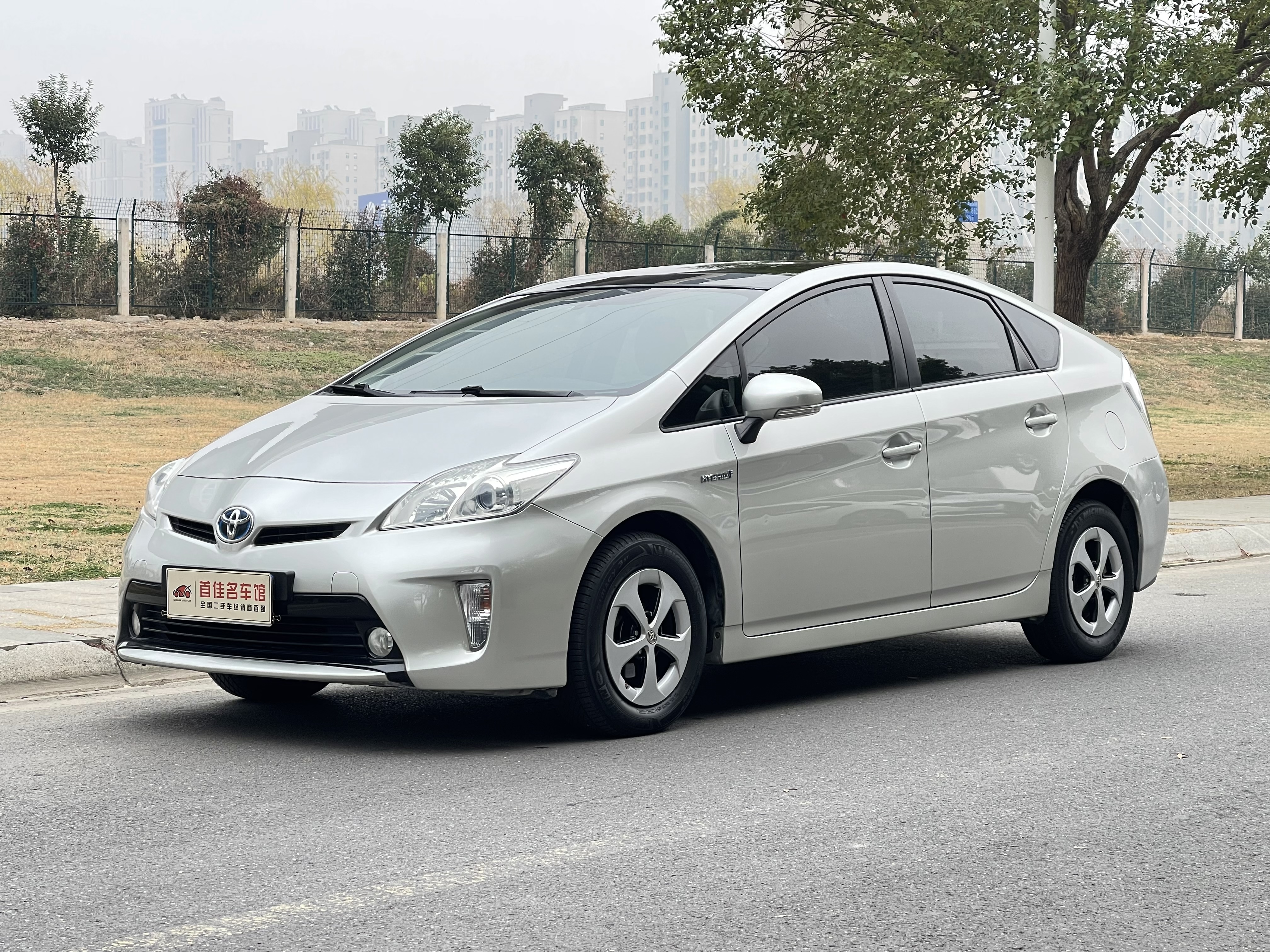 Toyota Prius 2014 car image 