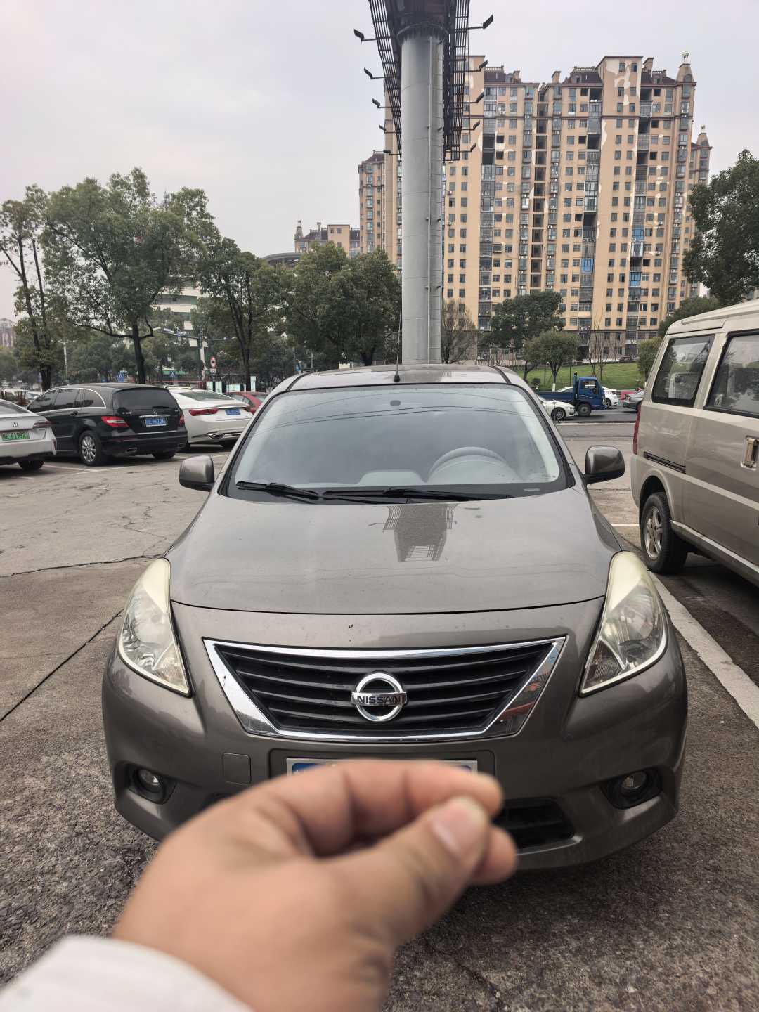 Nissan Sunny 2013 Nissan Sunny 2013 car image