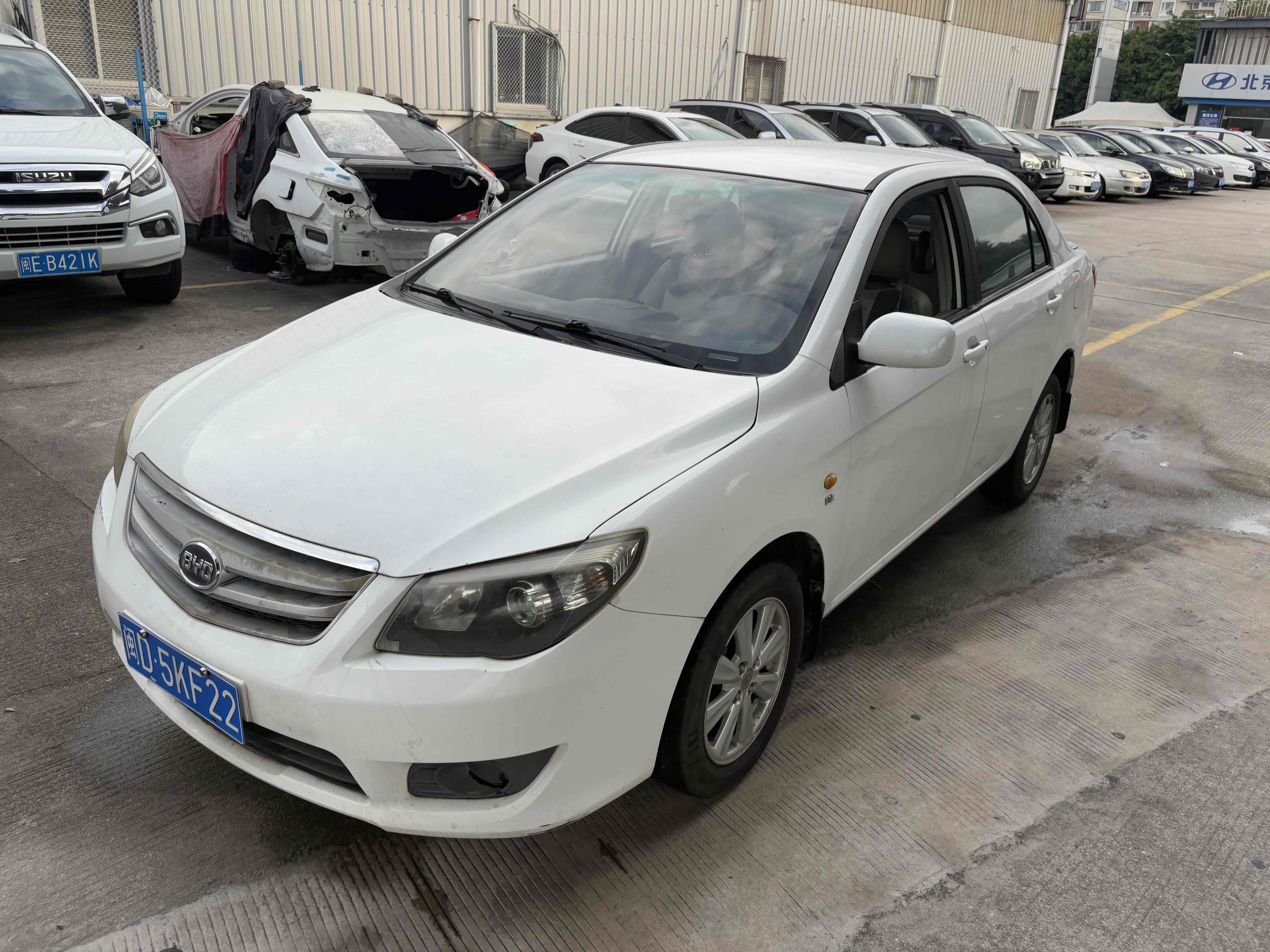 BYD G3 2013 BYD G3 2013 car image