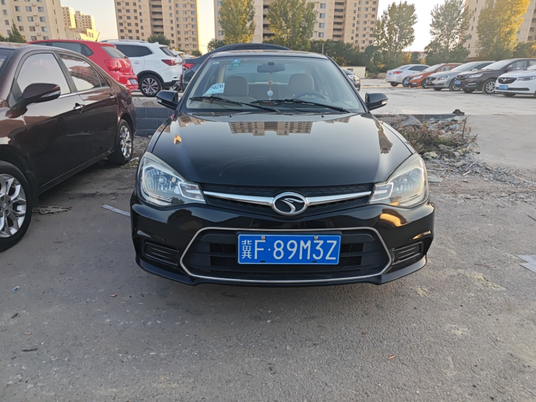 Soueast V3 Lingyue 2015 Soueast V3 Lingyue 2015 car image