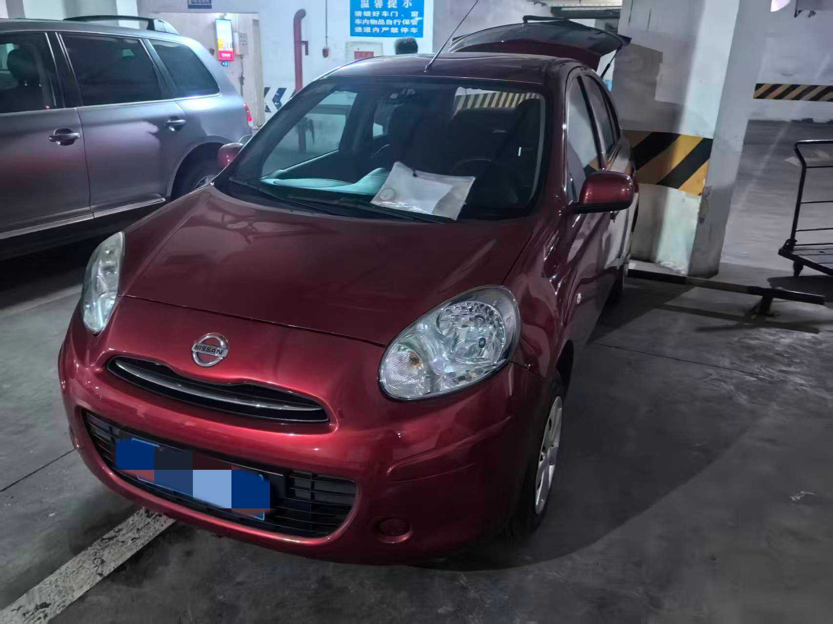 Nissan March 2012 汽车图片 