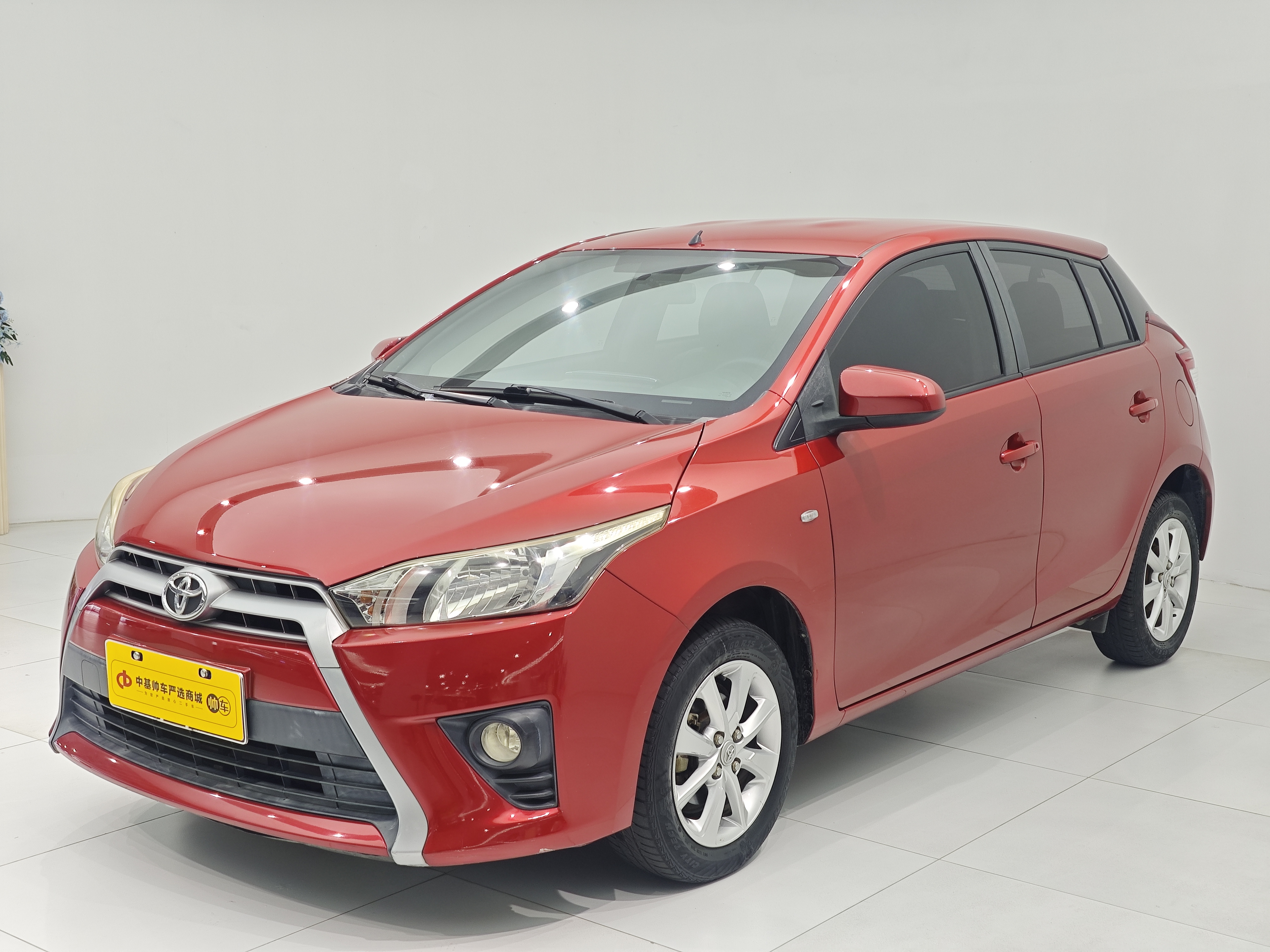 Yaris L Zhixuan 2014 Yaris L Zhixuan 2014 car image
