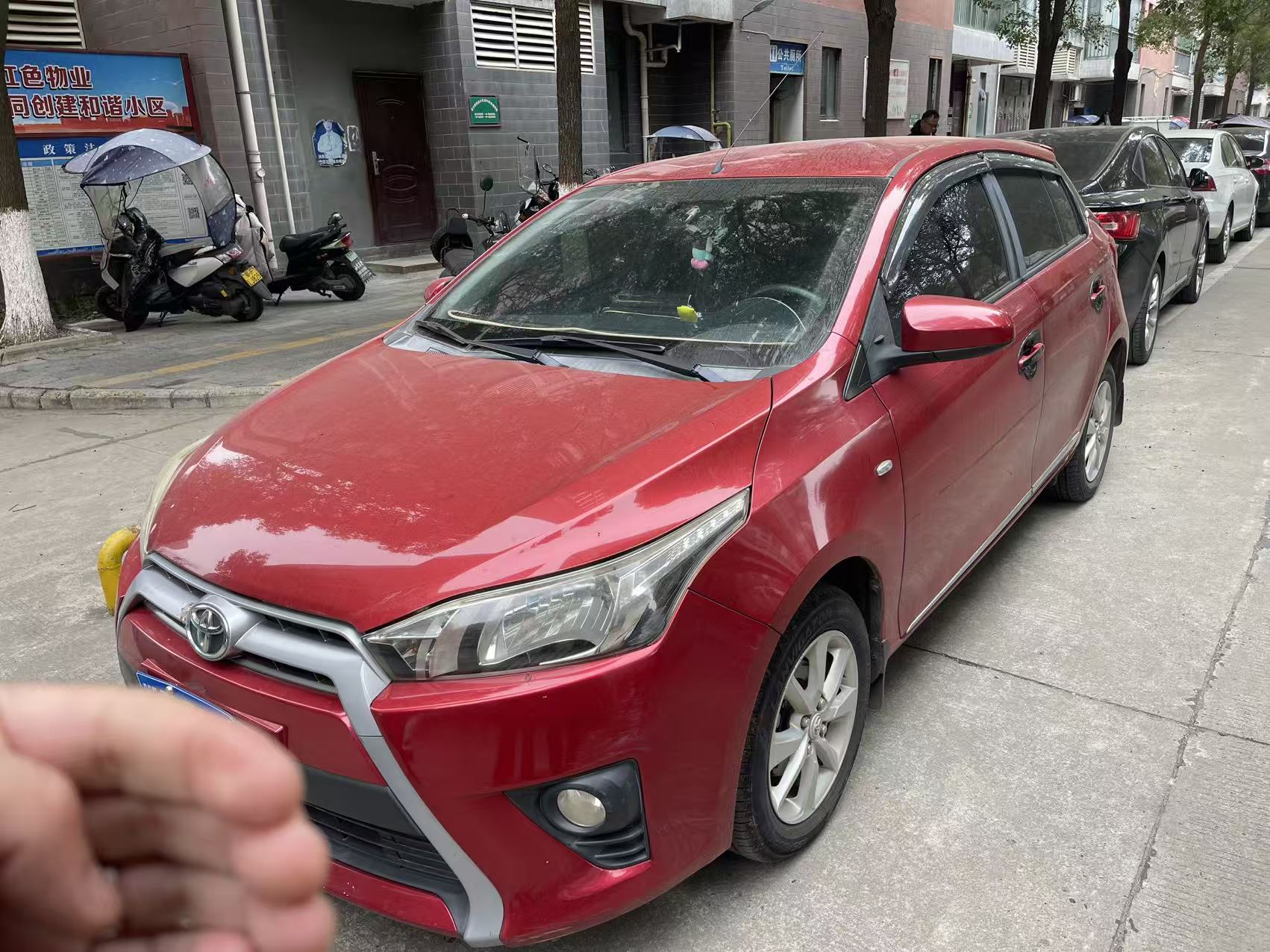 Yaris L Zhixuan 2014 Yaris L Zhixuan 2014 car image