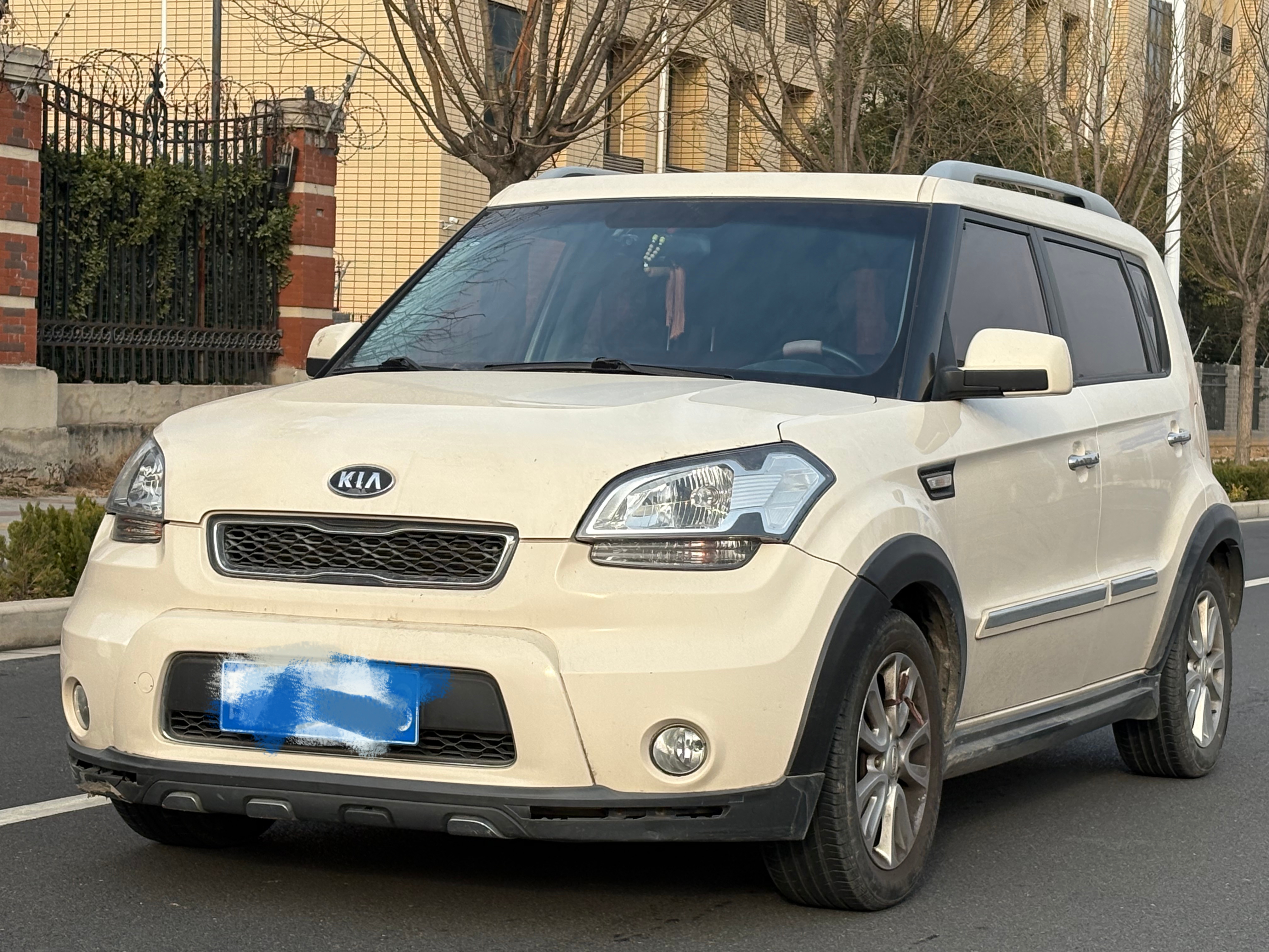 Kia Soul 2015 汽车图片 
