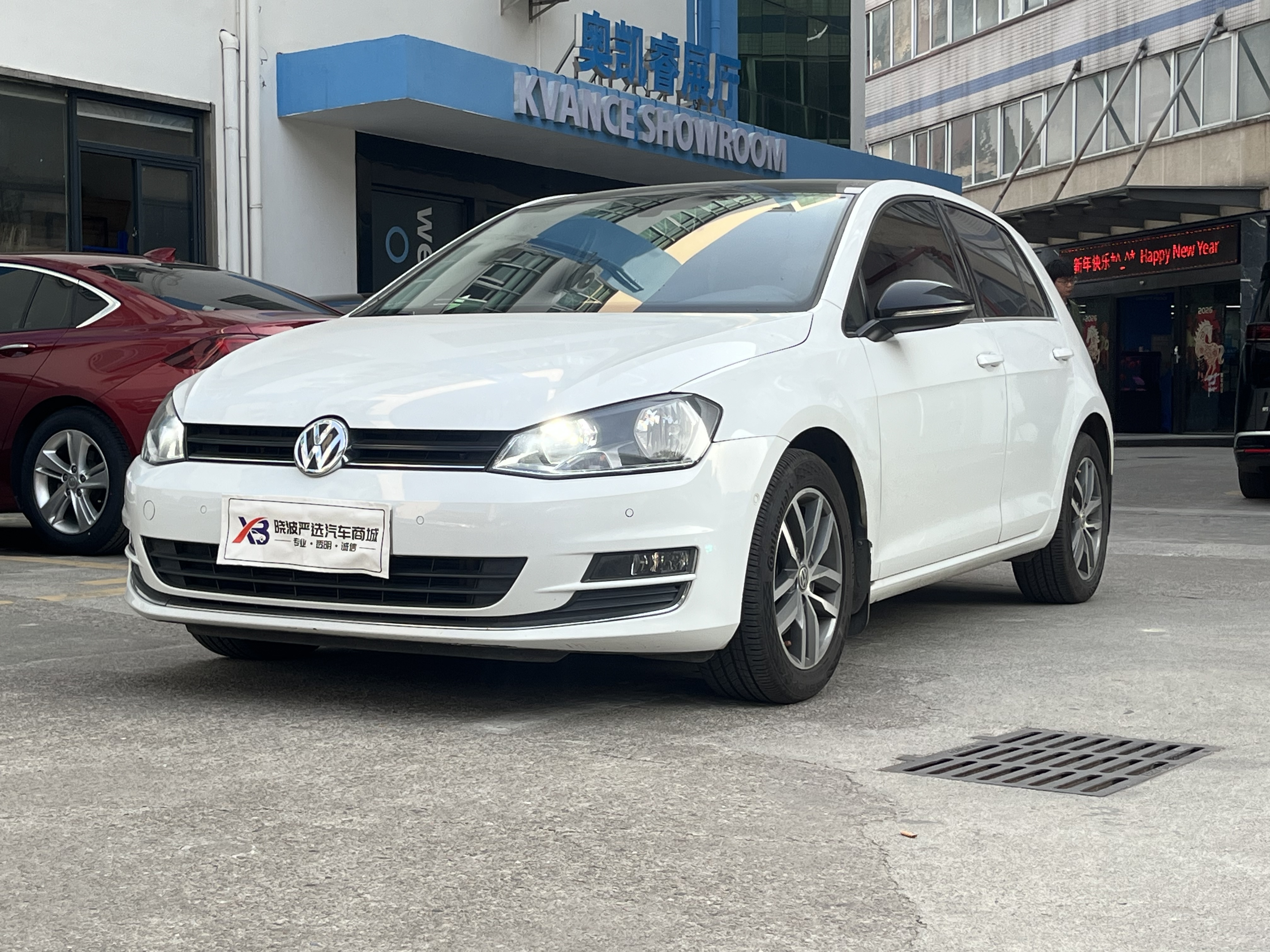 Volkswagen Golf 2017 car image 