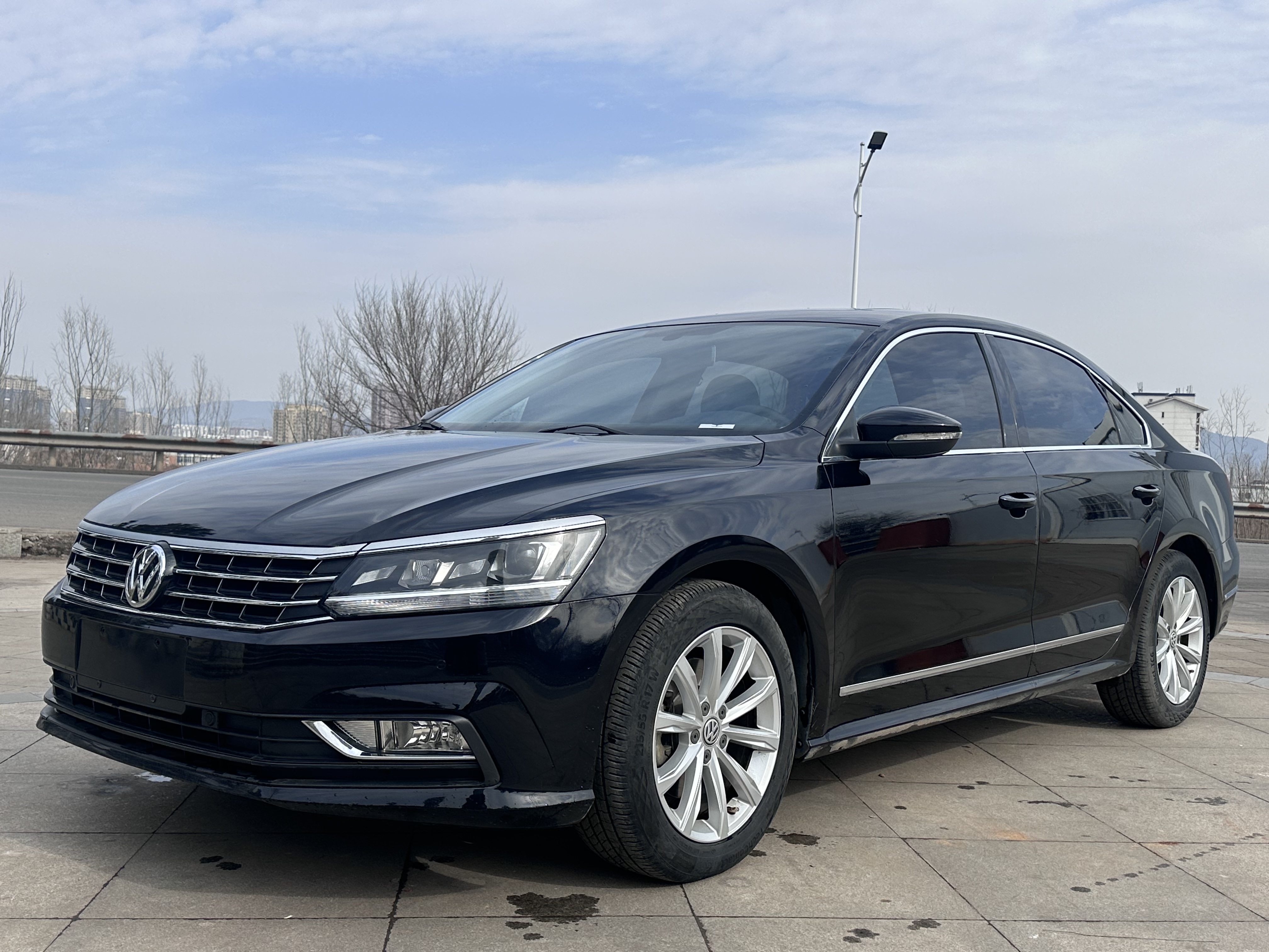 Volkswagen Passat 2018 car image 