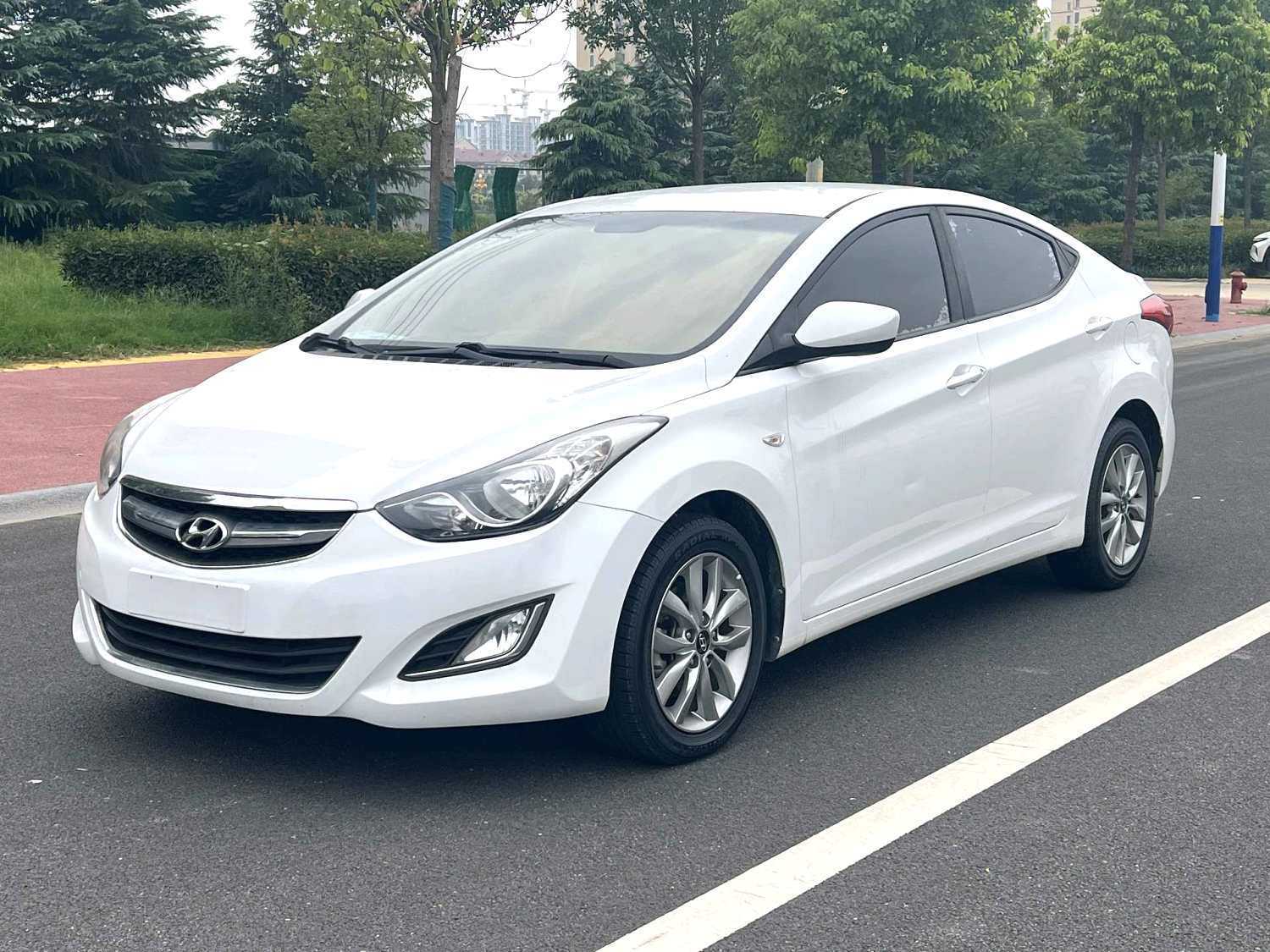 Hyundai Elantra MD 2014 immagine di auto 