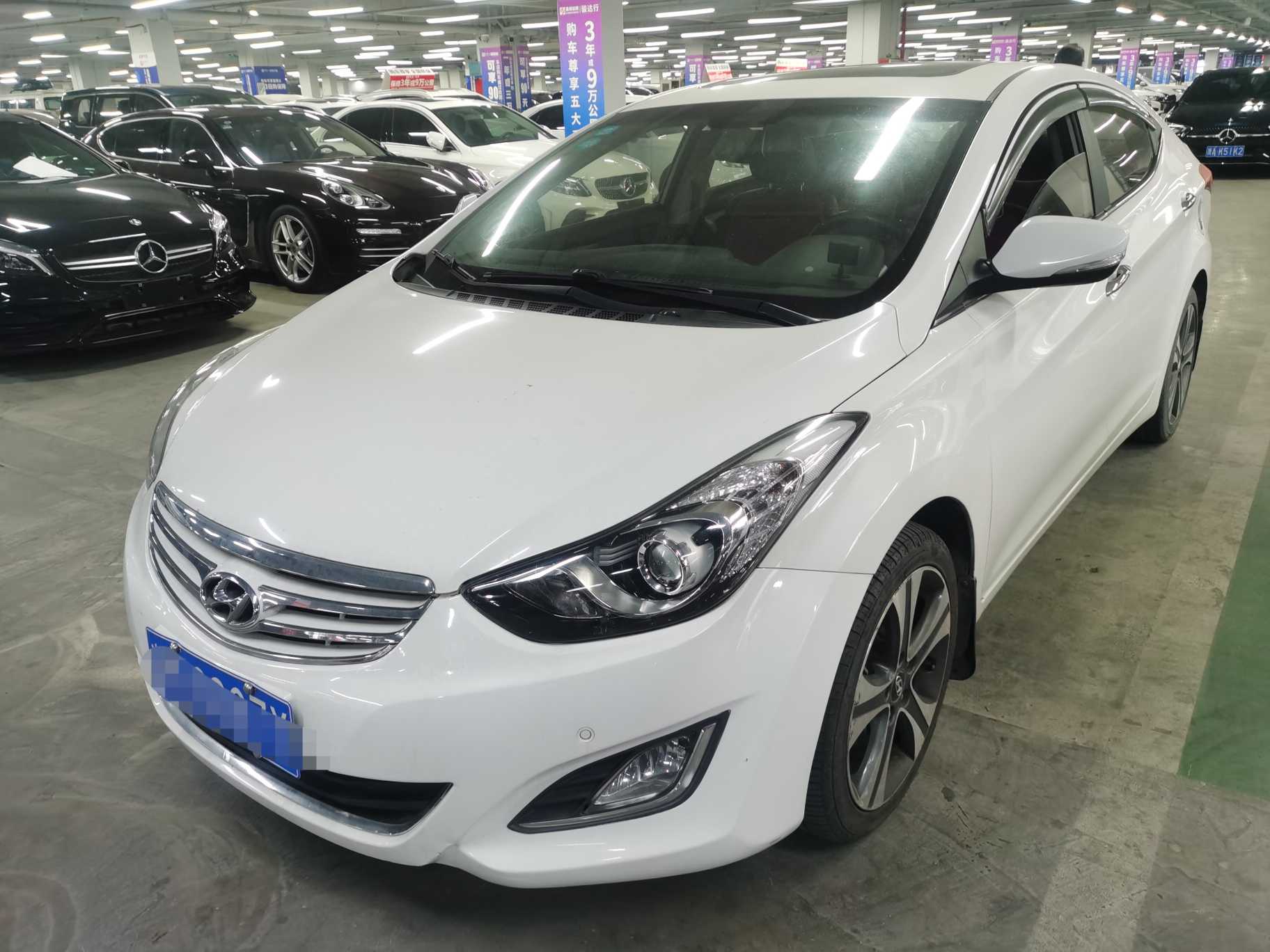 Hyundai Elantra MD 2013 immagine di auto 