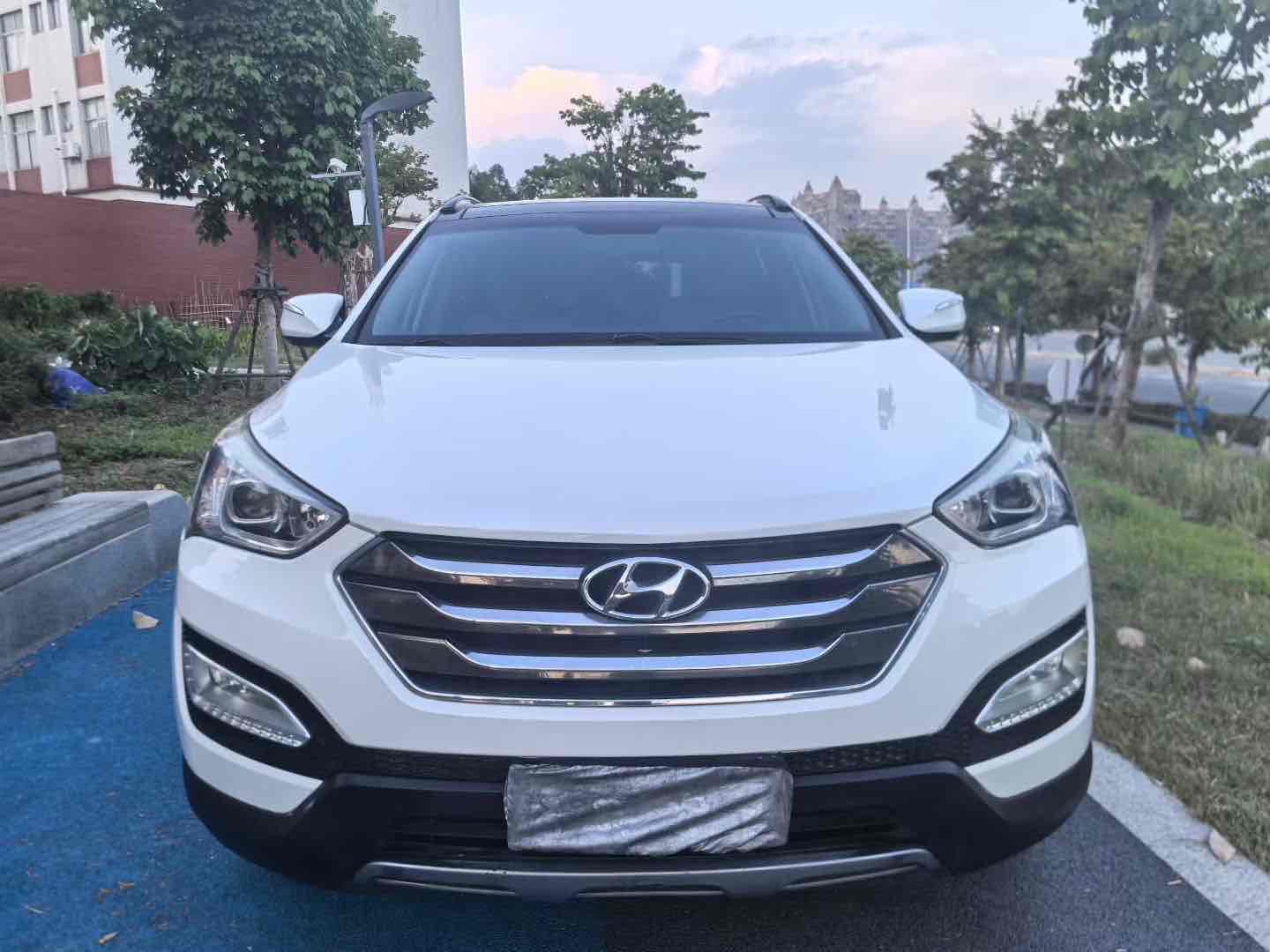 Hyundai Santa Fe 2014 Hyundai Santa Fe 2014 car image