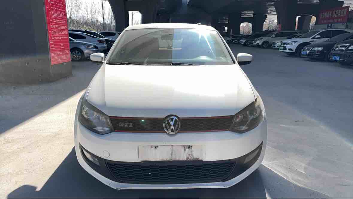 Volkswagen Polo 2013 car image 