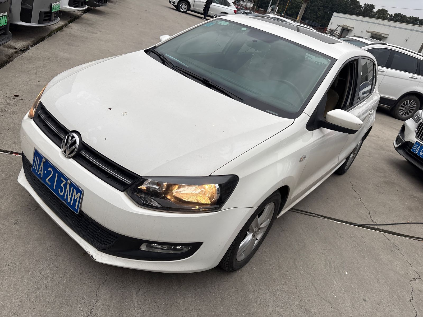 Volkswagen Polo 2012 Volkswagen Polo 2012 car image