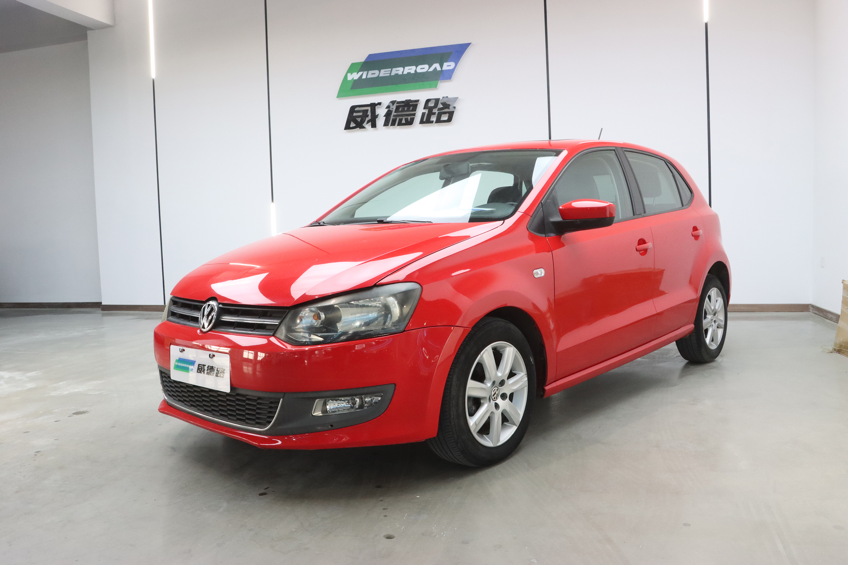 Polo 2013 Polo 2013 car image