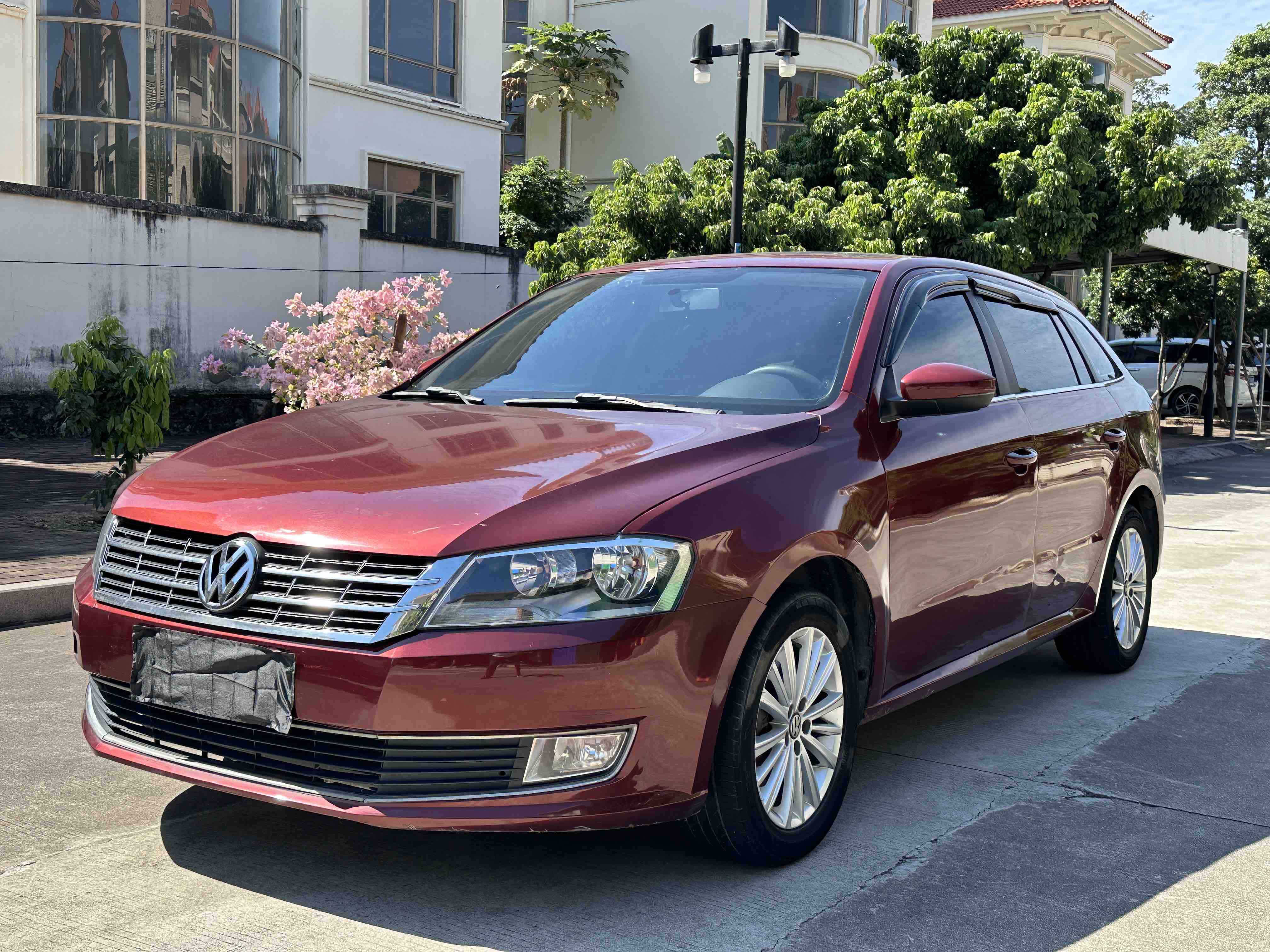 Volkswagen Gran Lavida 2013 immagine di auto 