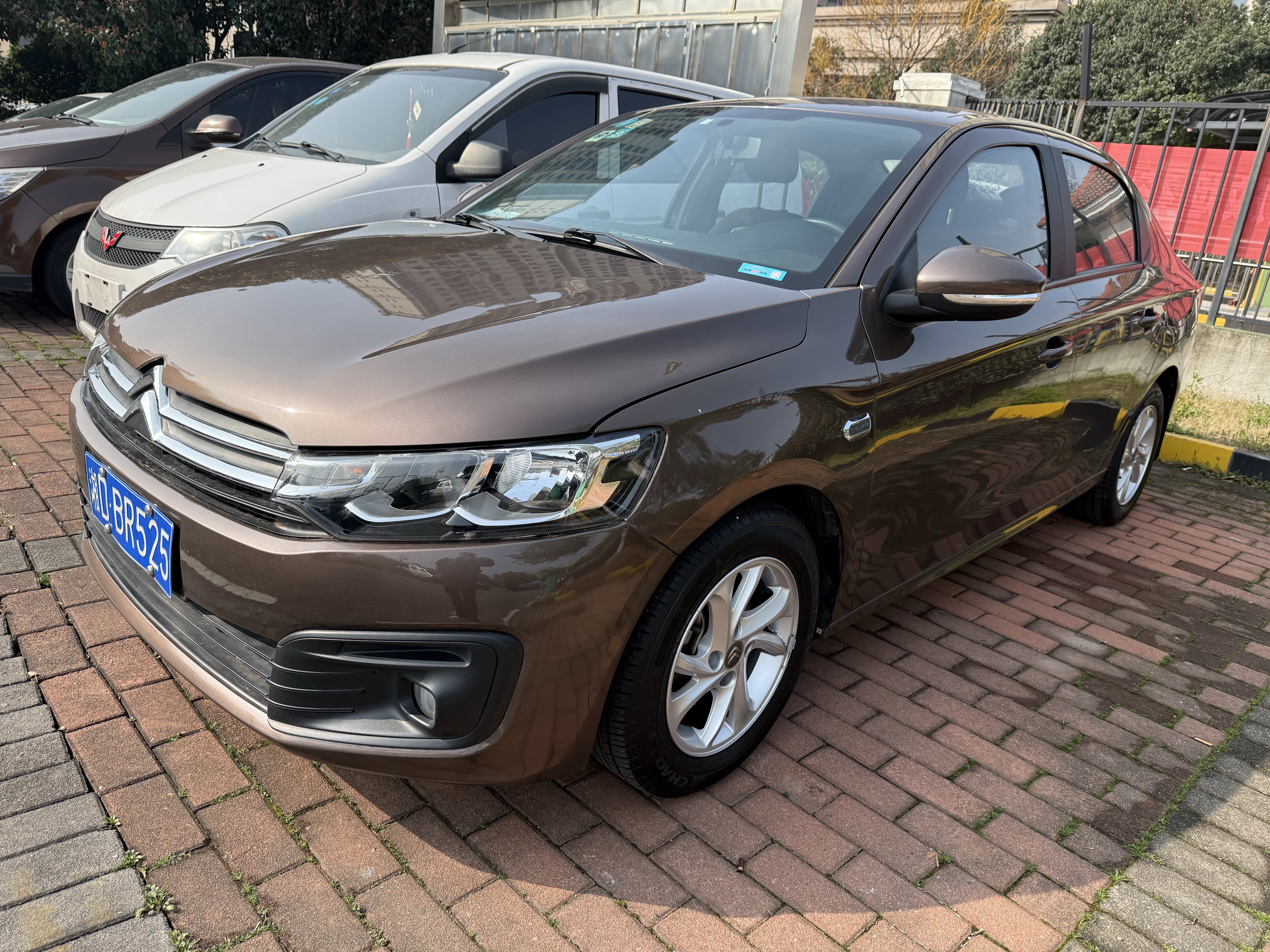 Citroen C-Elysée 2017 imagem de carro 