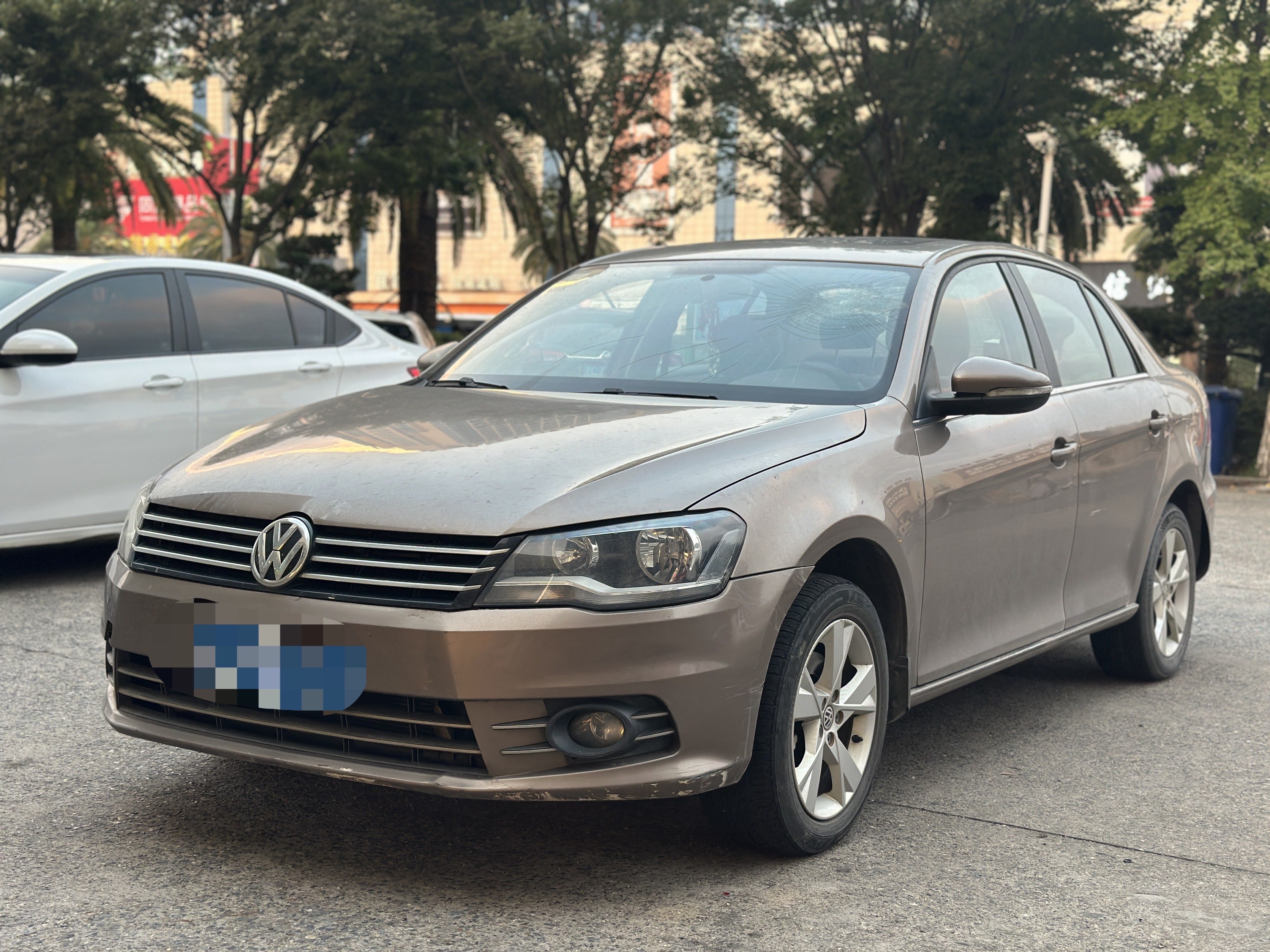Volkswagen Bora 2015 car image 