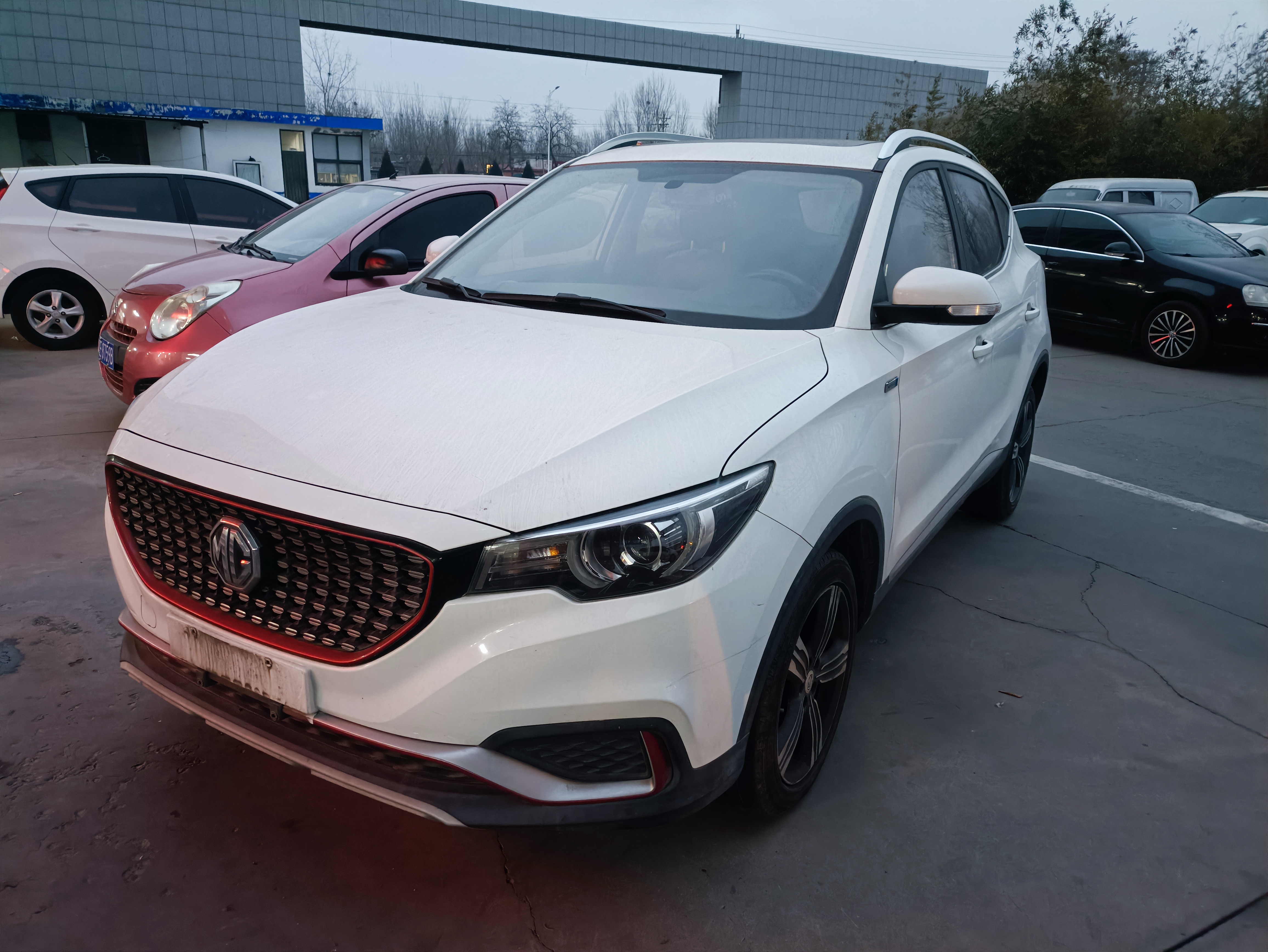 MG ZS 2017 MG ZS 2017 car image